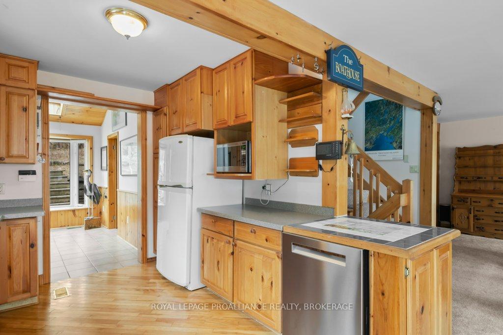 Photo 9 of 6058 Highway 96, Frontenac Islands, The Islands — HOMEH