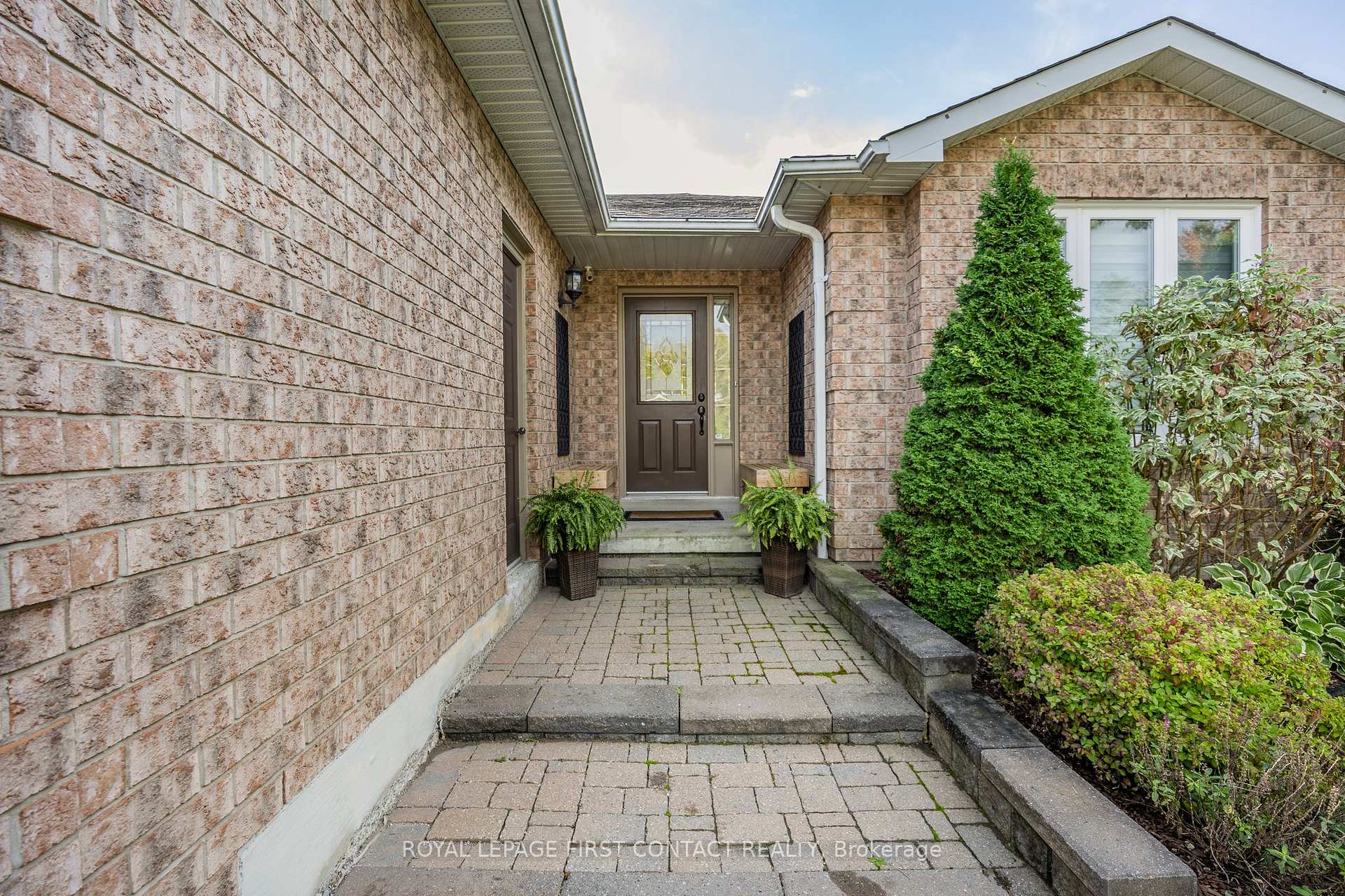 Photo 2 of 35 Bayshore Boulevard, Barrie, Bayshore — HOMEH