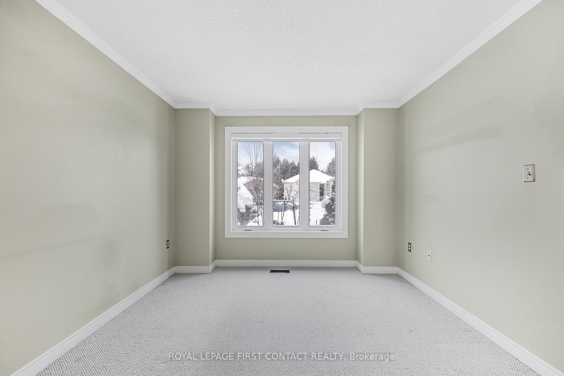 Photo 5 of 35 Bayshore Boulevard, Barrie, Bayshore — HOMEH