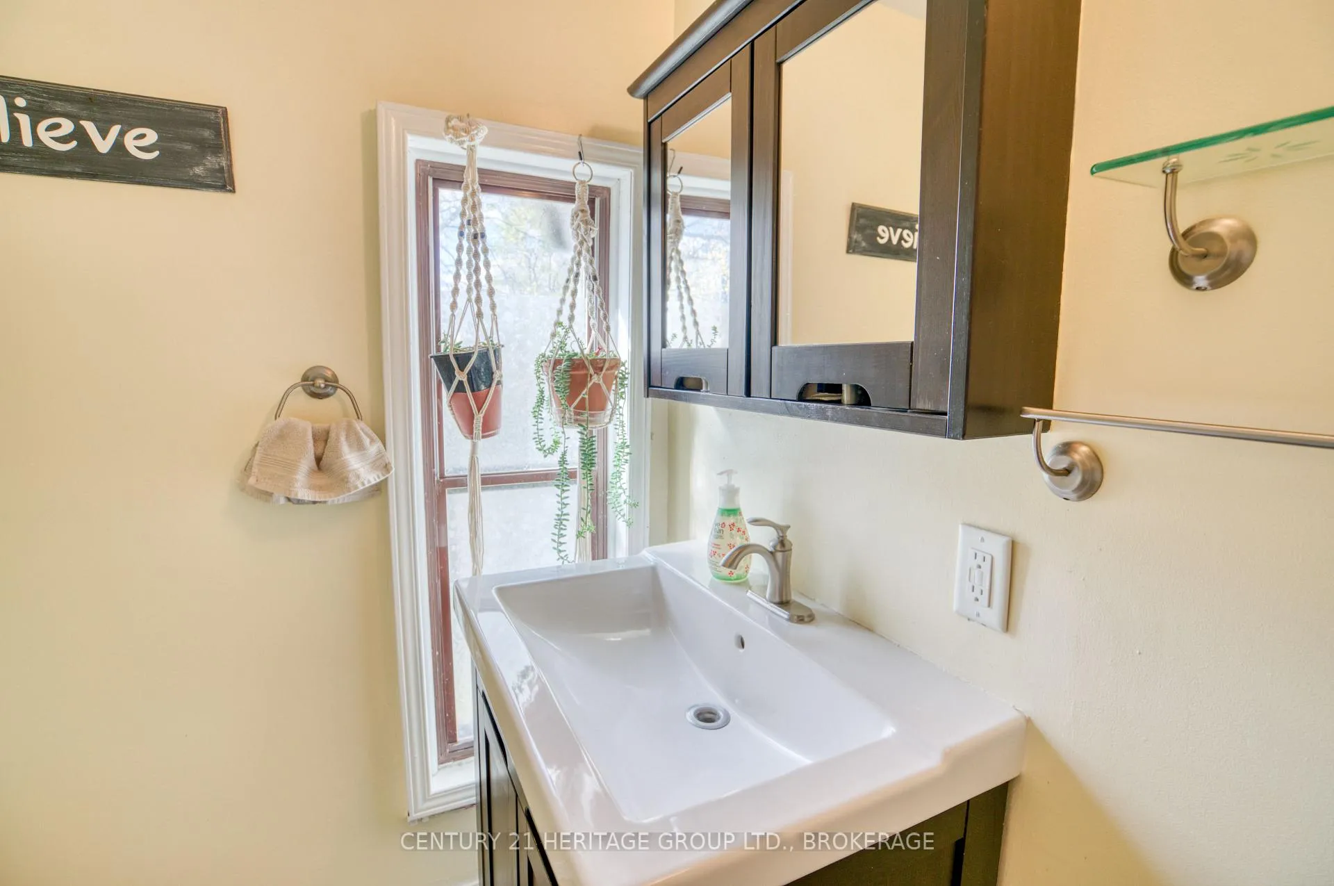 Photo 41 of 143 Green Street, Deseronto, Deseronto (Town) — HOMEH