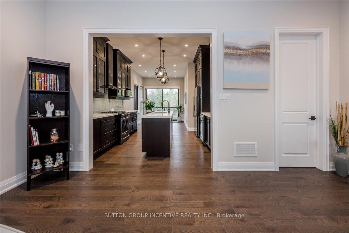 Photo 5 of 71 Muirfield Drive, Barrie, Ardagh — HOMEH