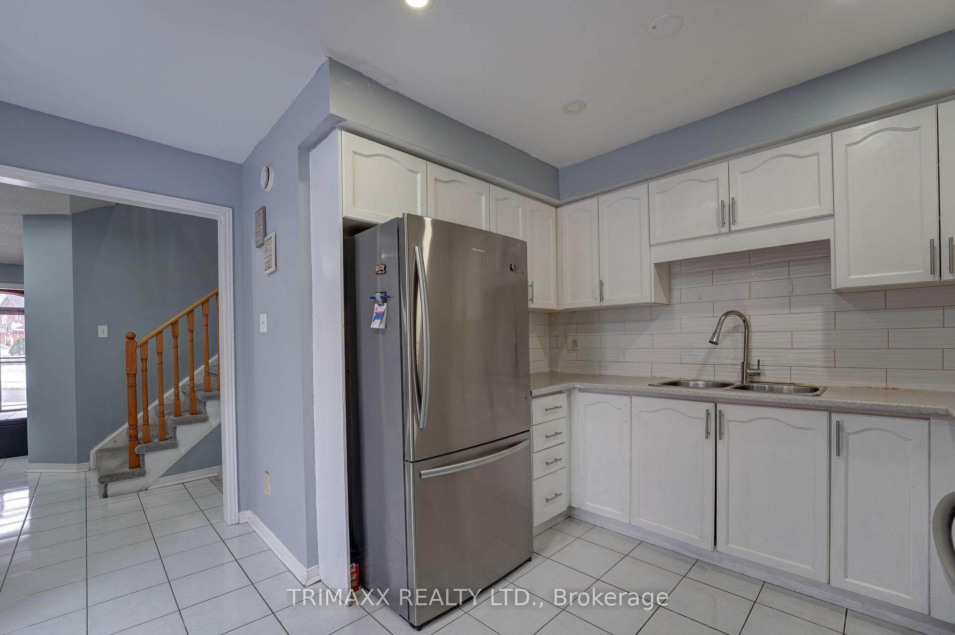 Photo 17 of 77 Stoneledge Circle N, Brampton, Sandringham-Wellington — HOMEH