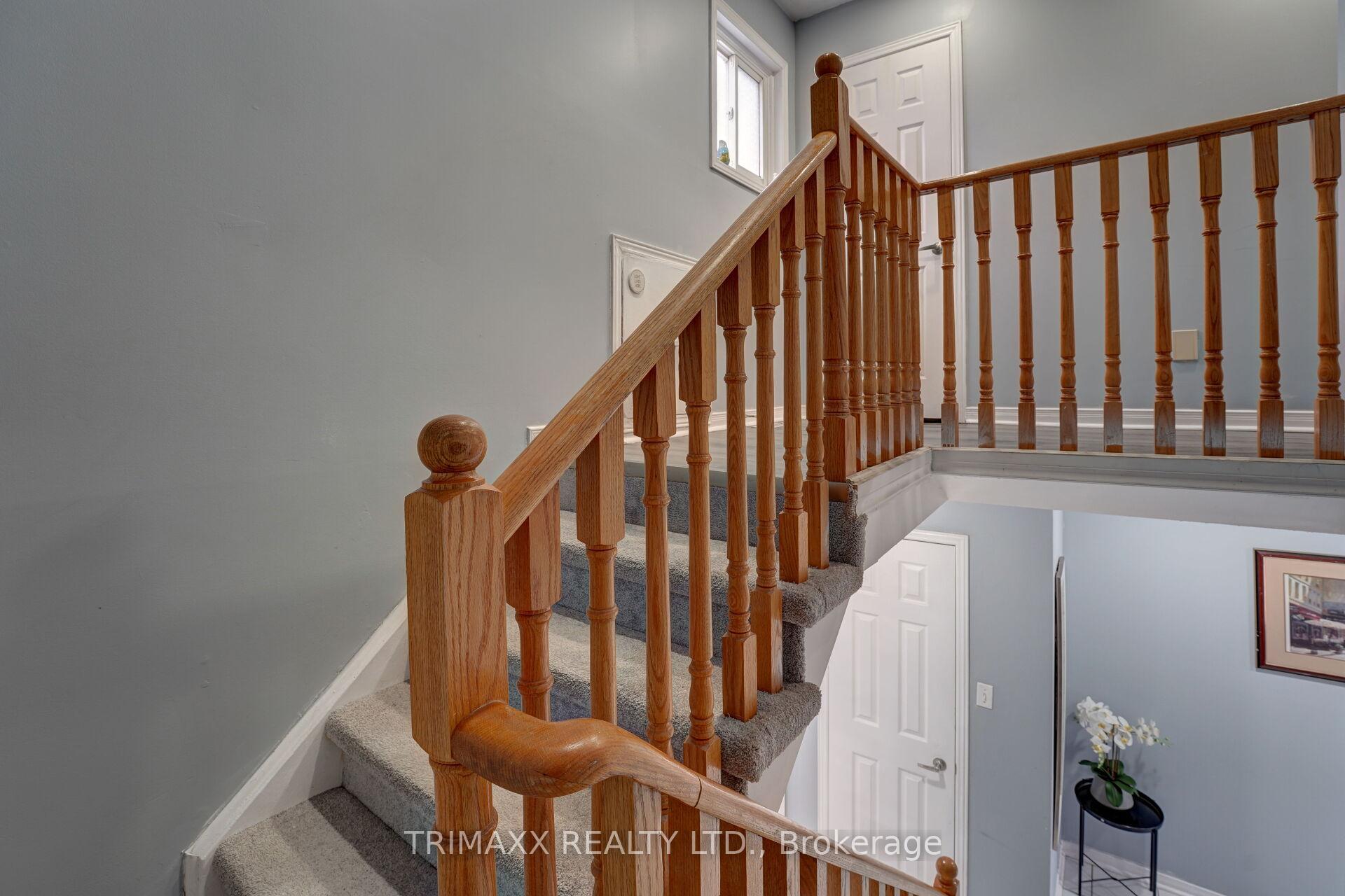 Photo 22 of 77 Stoneledge Circle N, Brampton, Sandringham-Wellington — HOMEH
