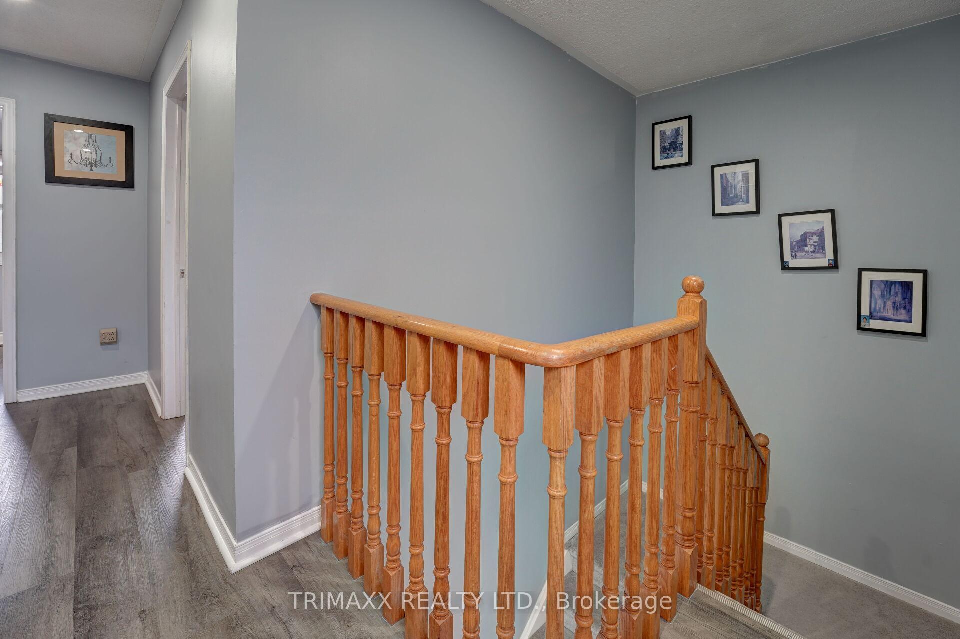 Photo 23 of 77 Stoneledge Circle N, Brampton, Sandringham-Wellington — HOMEH