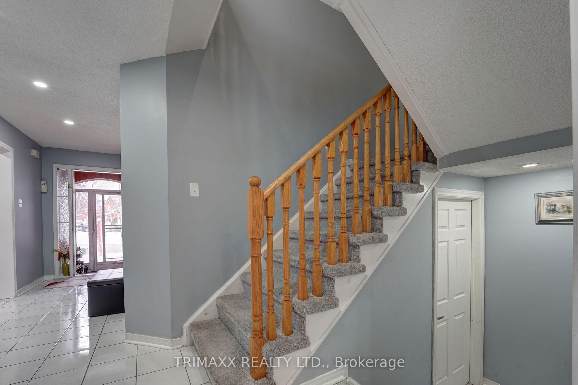Photo 31 of 77 Stoneledge Circle N, Brampton, Sandringham-Wellington — HOMEH