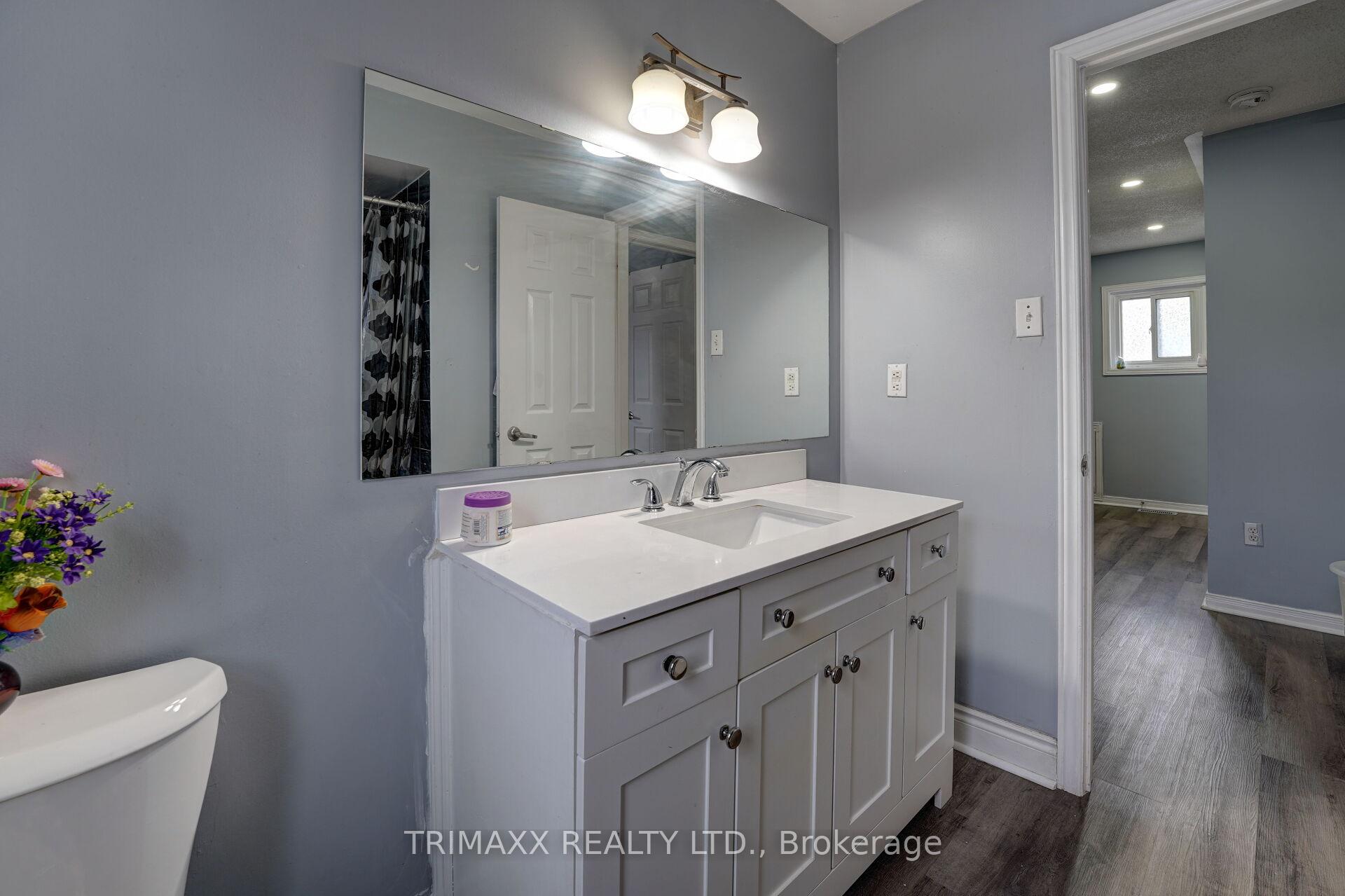 Photo 32 of 77 Stoneledge Circle N, Brampton, Sandringham-Wellington — HOMEH