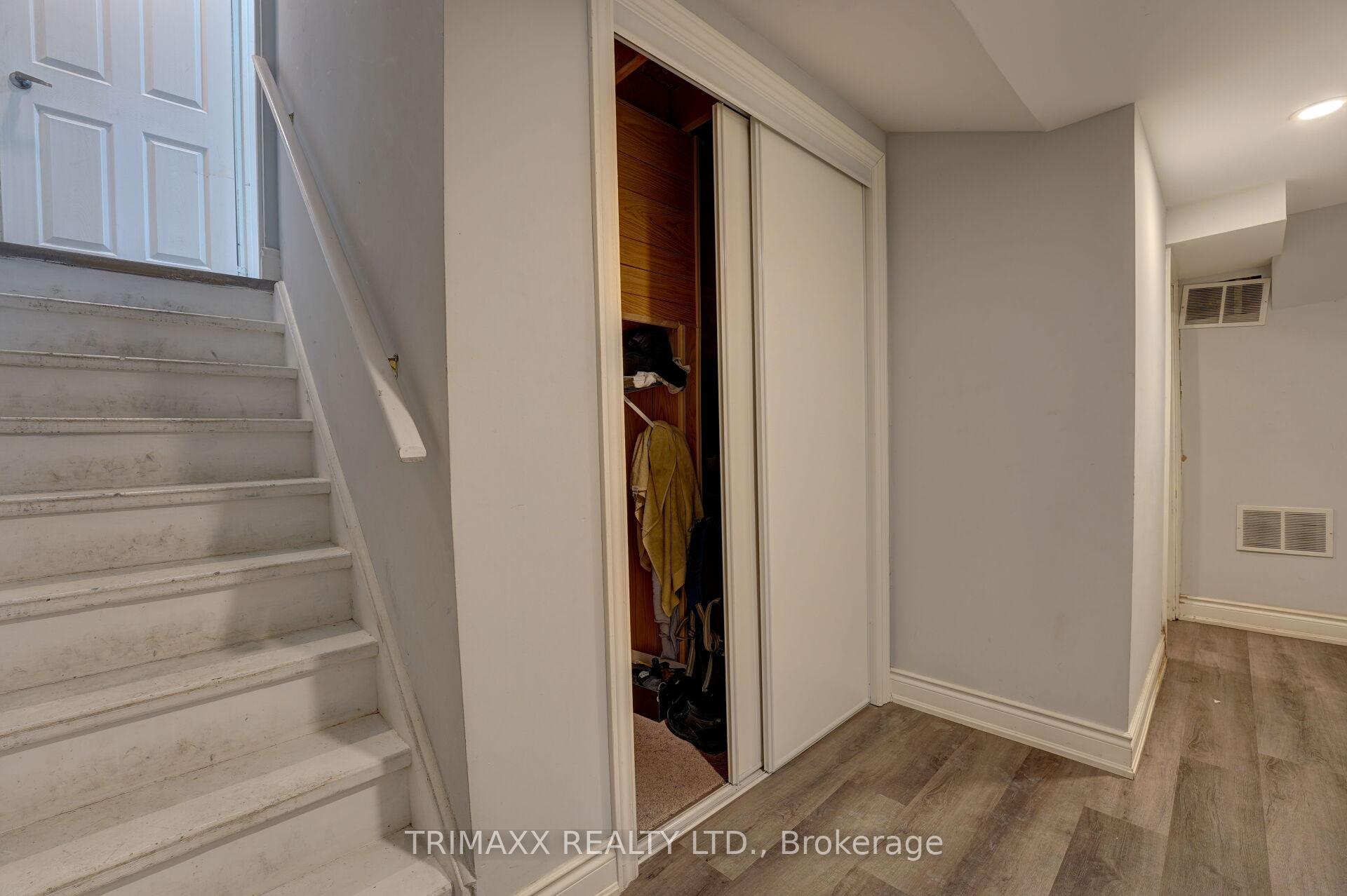 Photo 33 of 77 Stoneledge Circle N, Brampton, Sandringham-Wellington — HOMEH