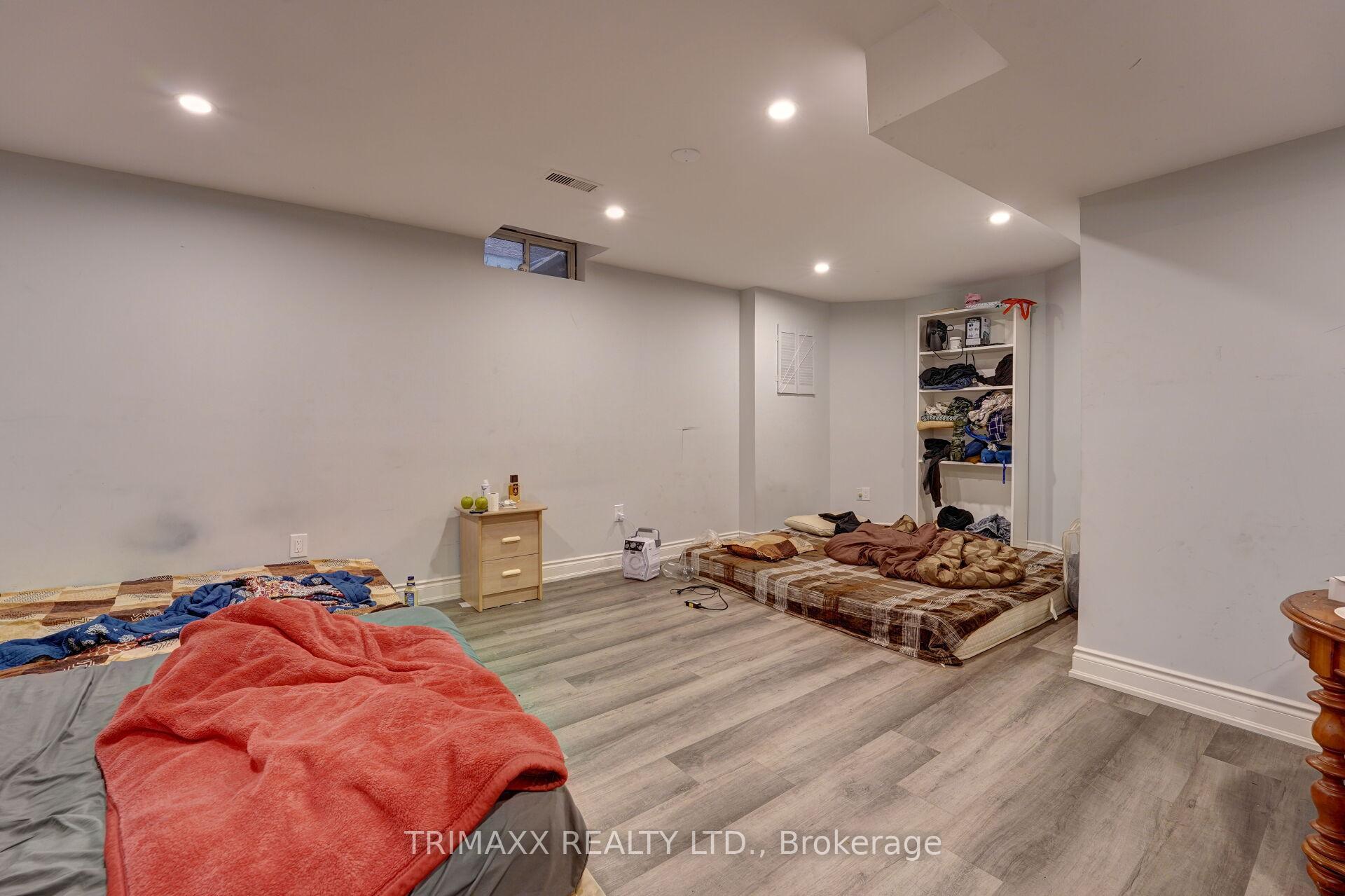Photo 35 of 77 Stoneledge Circle N, Brampton, Sandringham-Wellington — HOMEH