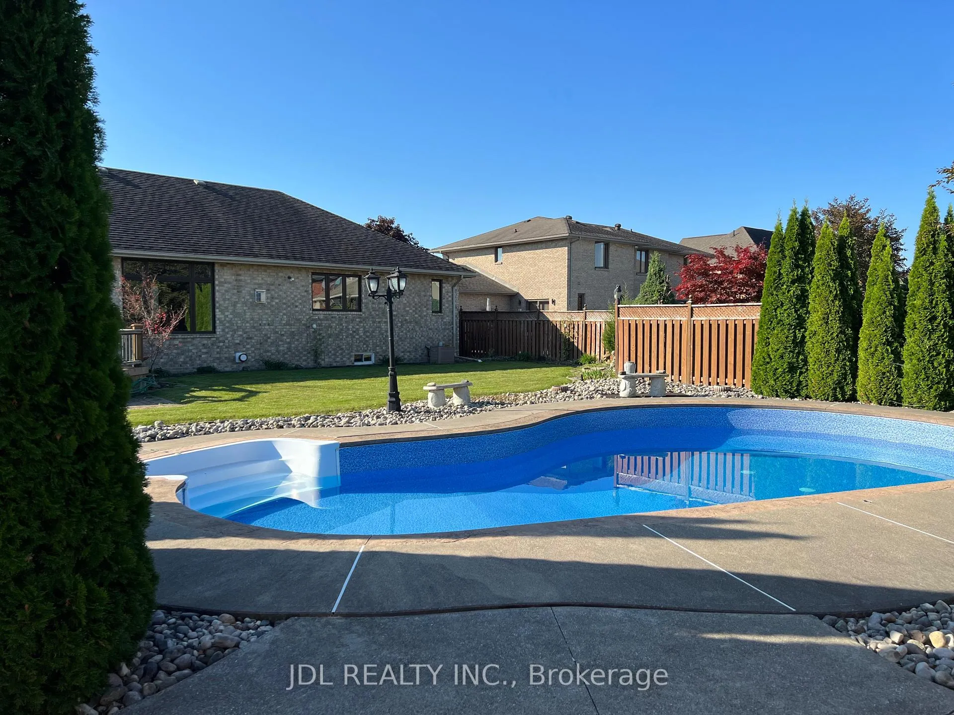 Photo 7 of 12356 Charlene Lane, Tecumseh — HOMEH
