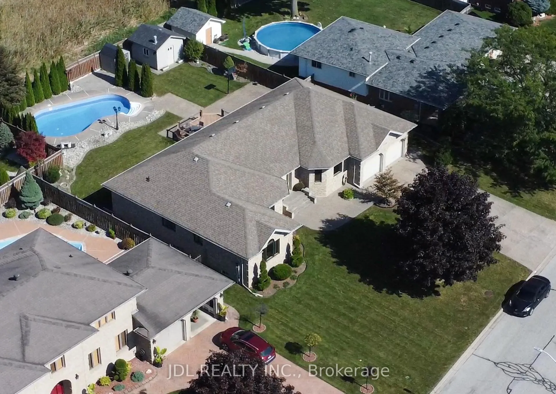 Photo 9 of 12356 Charlene Lane, Tecumseh — HOMEH