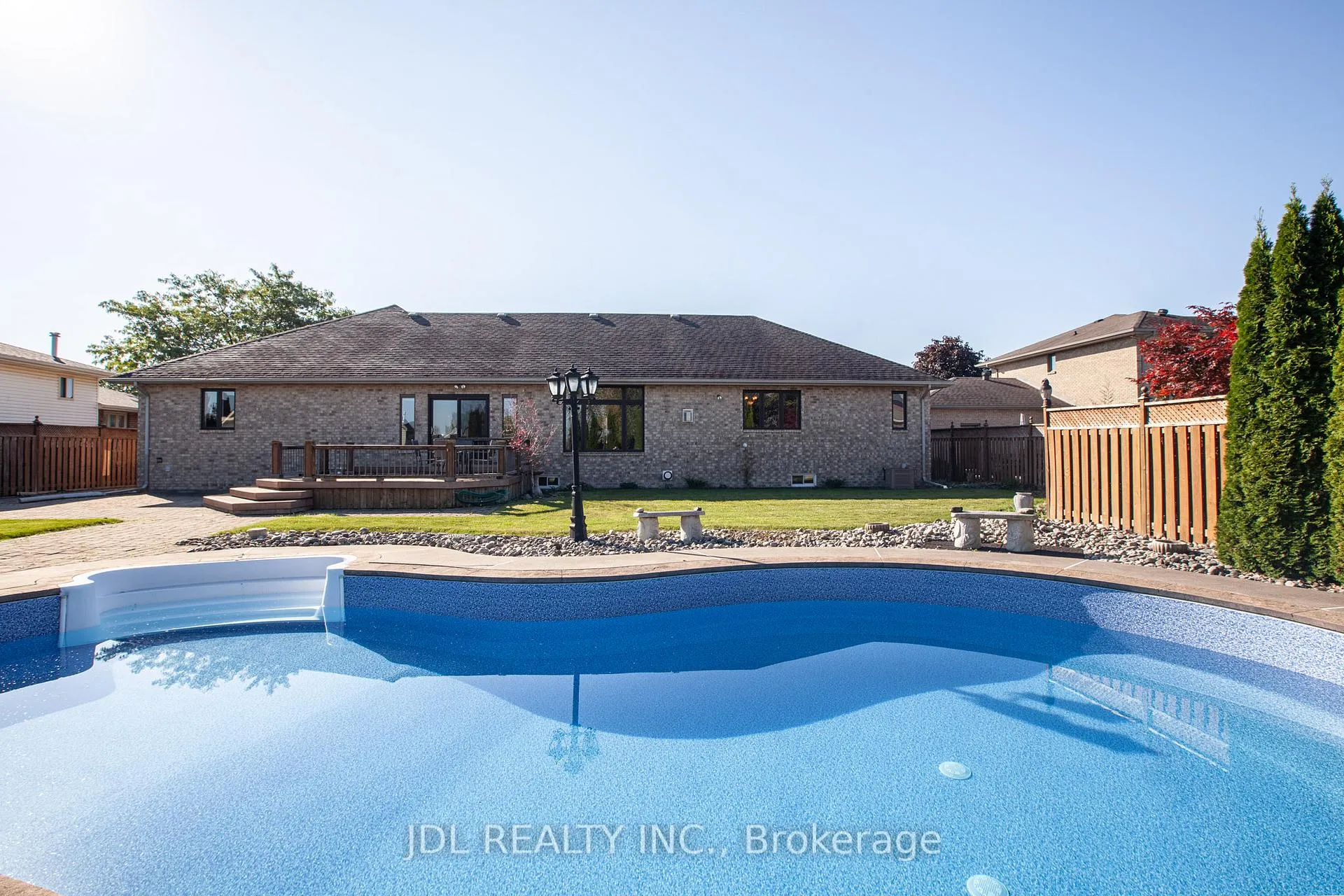 Photo 12 of 12356 Charlene Lane, Tecumseh — HOMEH
