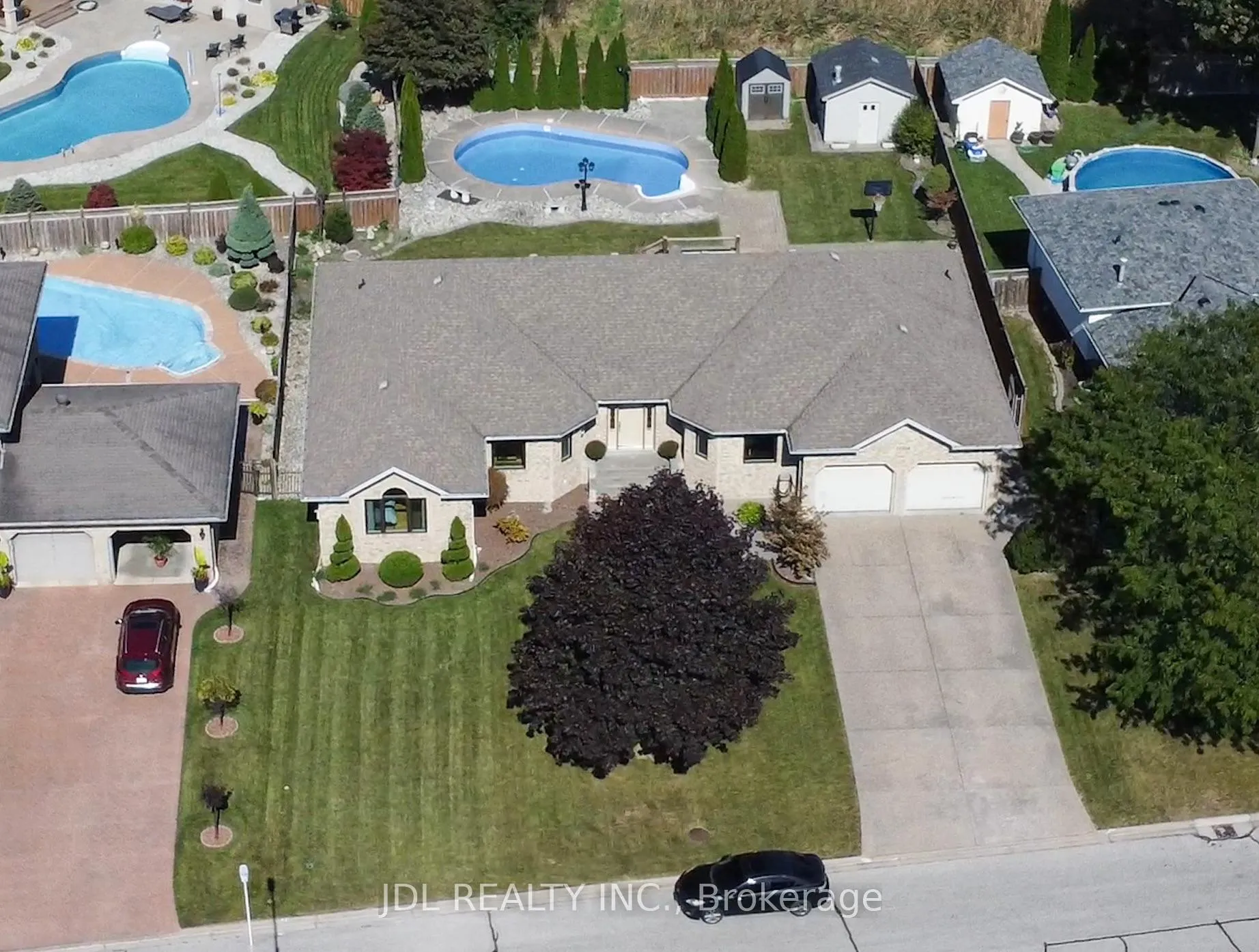 Photo 16 of 12356 Charlene Lane, Tecumseh — HOMEH