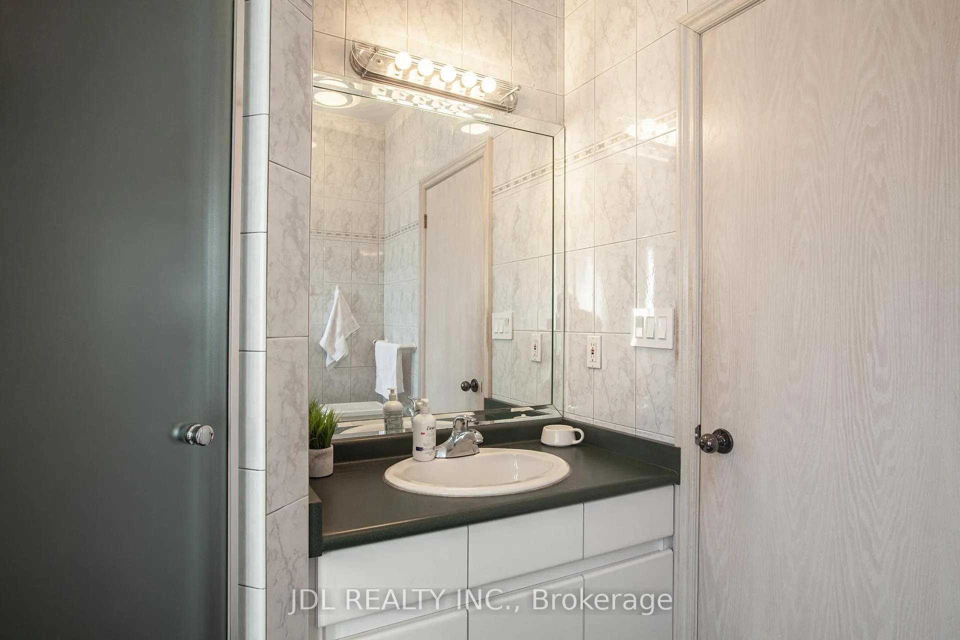 Photo 27 of 12356 Charlene Lane, Tecumseh — HOMEH