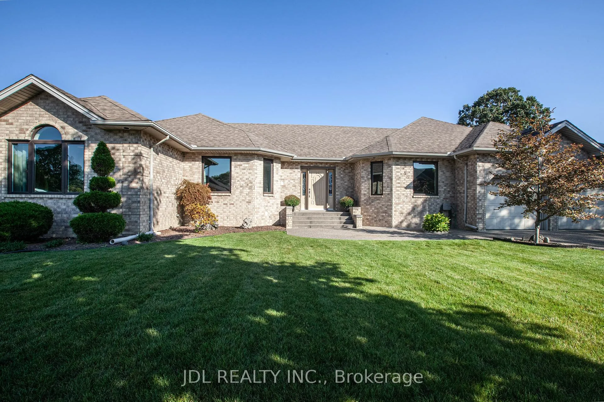 Photo 43 of 12356 Charlene Lane, Tecumseh — HOMEH