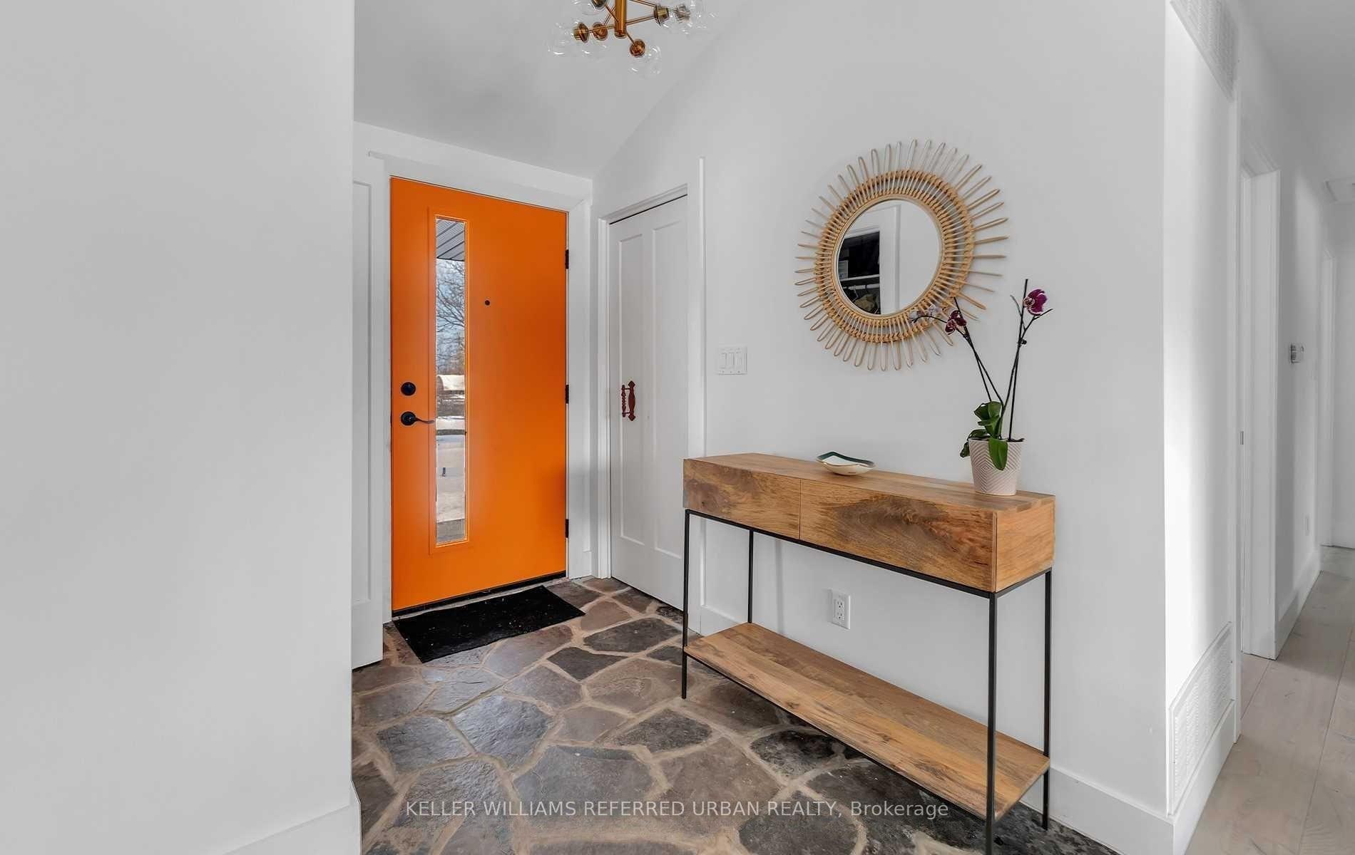 Photo 2 of 886 Sixth Street, Collingwood — HOMEH