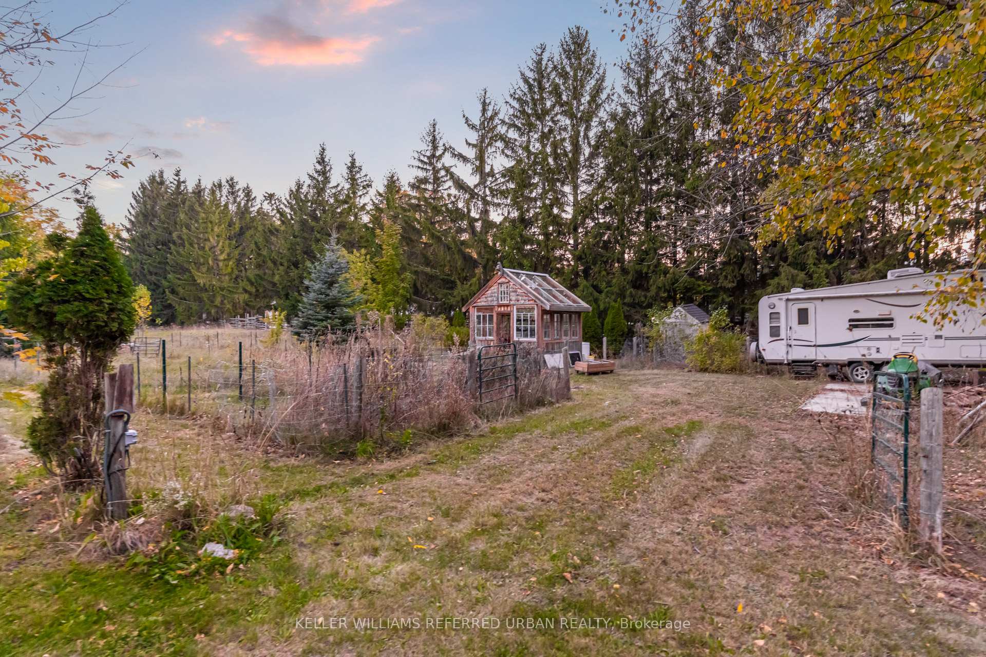 Photo 23 of 886 Sixth Street, Collingwood — HOMEH