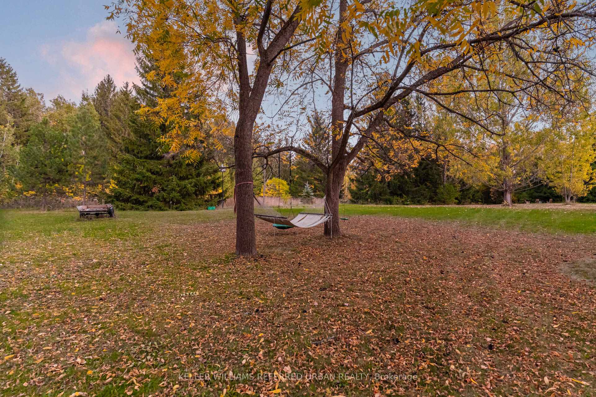 Photo 24 of 886 Sixth Street, Collingwood — HOMEH
