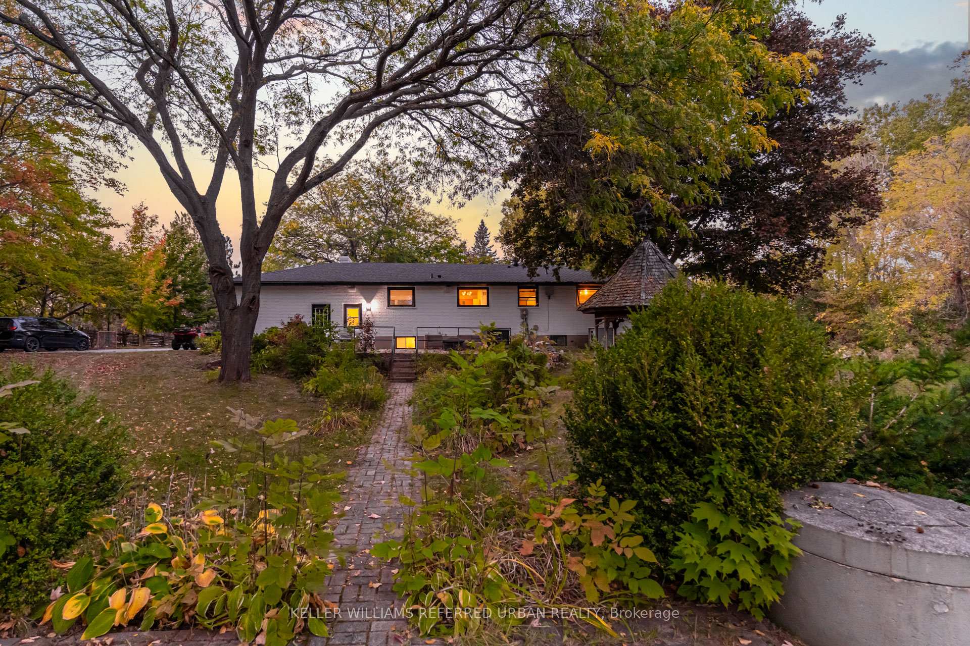 Photo 35 of 886 Sixth Street, Collingwood — HOMEH