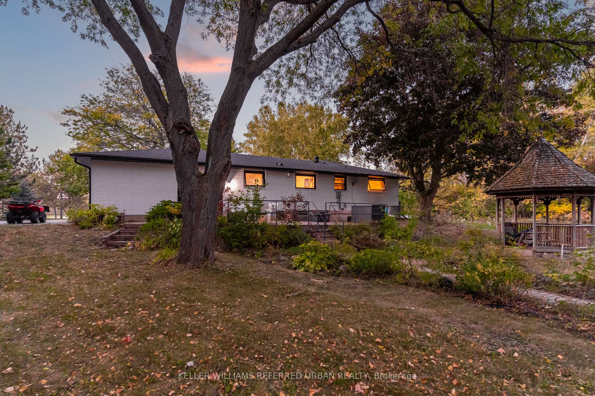 Photo 31 of 886 Sixth Street, Collingwood — HOMEH