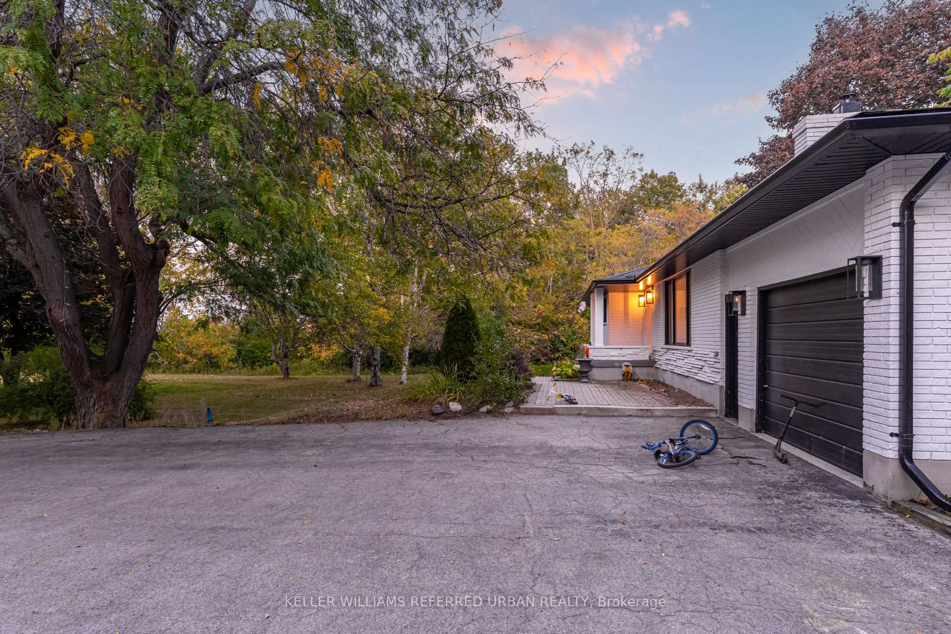 Photo 26 of 886 Sixth Street, Collingwood — HOMEH