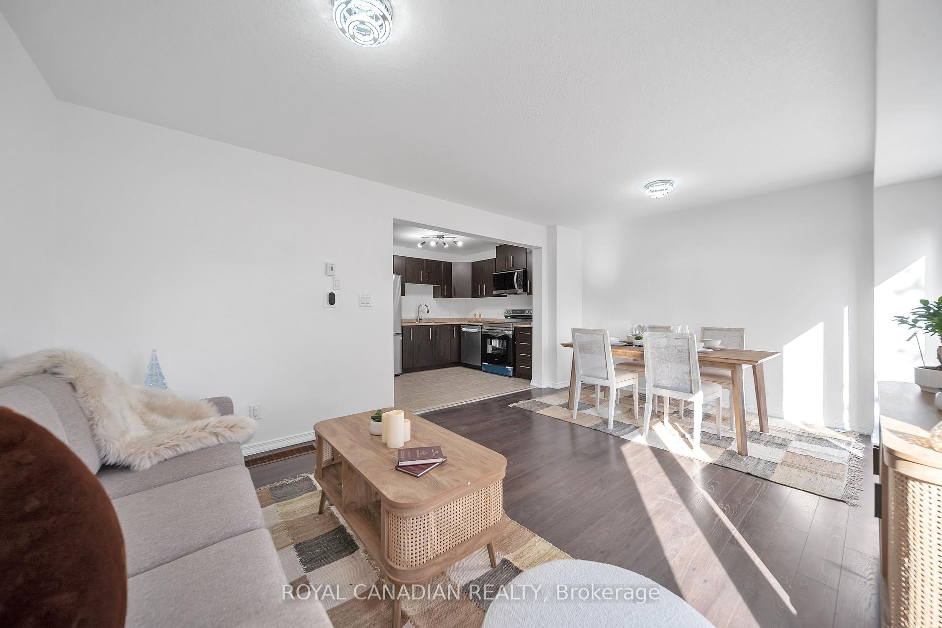 Photo 10 of Unit 14, 75 Prince William Way E, Barrie, Innis-Shore — HOMEH
