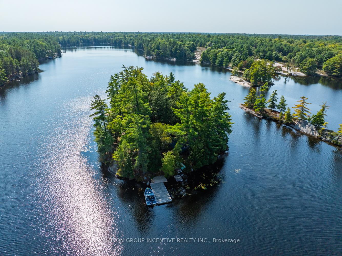 Photo 6 of 431 Healey Lake, The Archipelago, Archipelago South — HOMEH