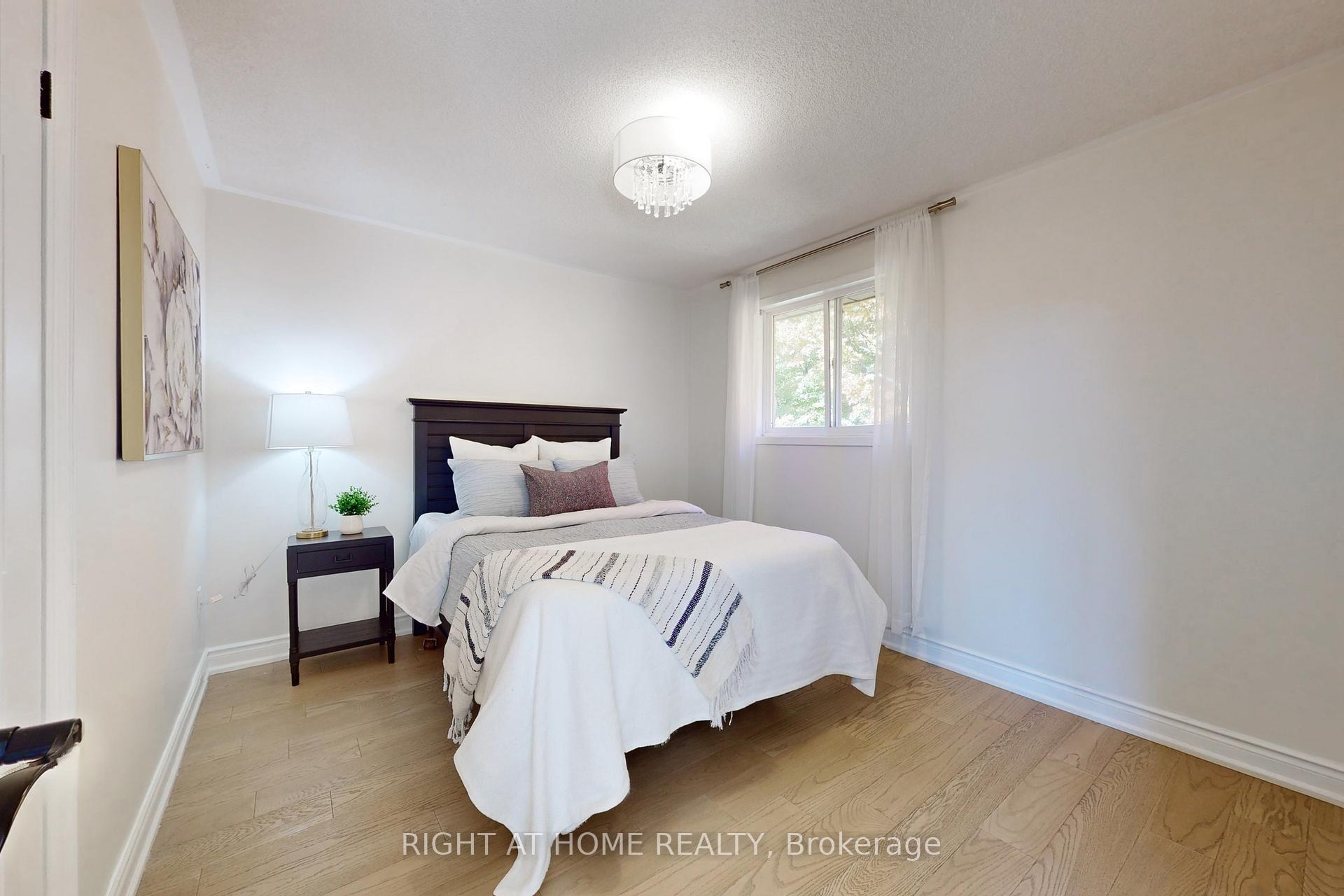 Photo 22 of 28 Holly Meadow Road, Barrie, Holly — HOMEH