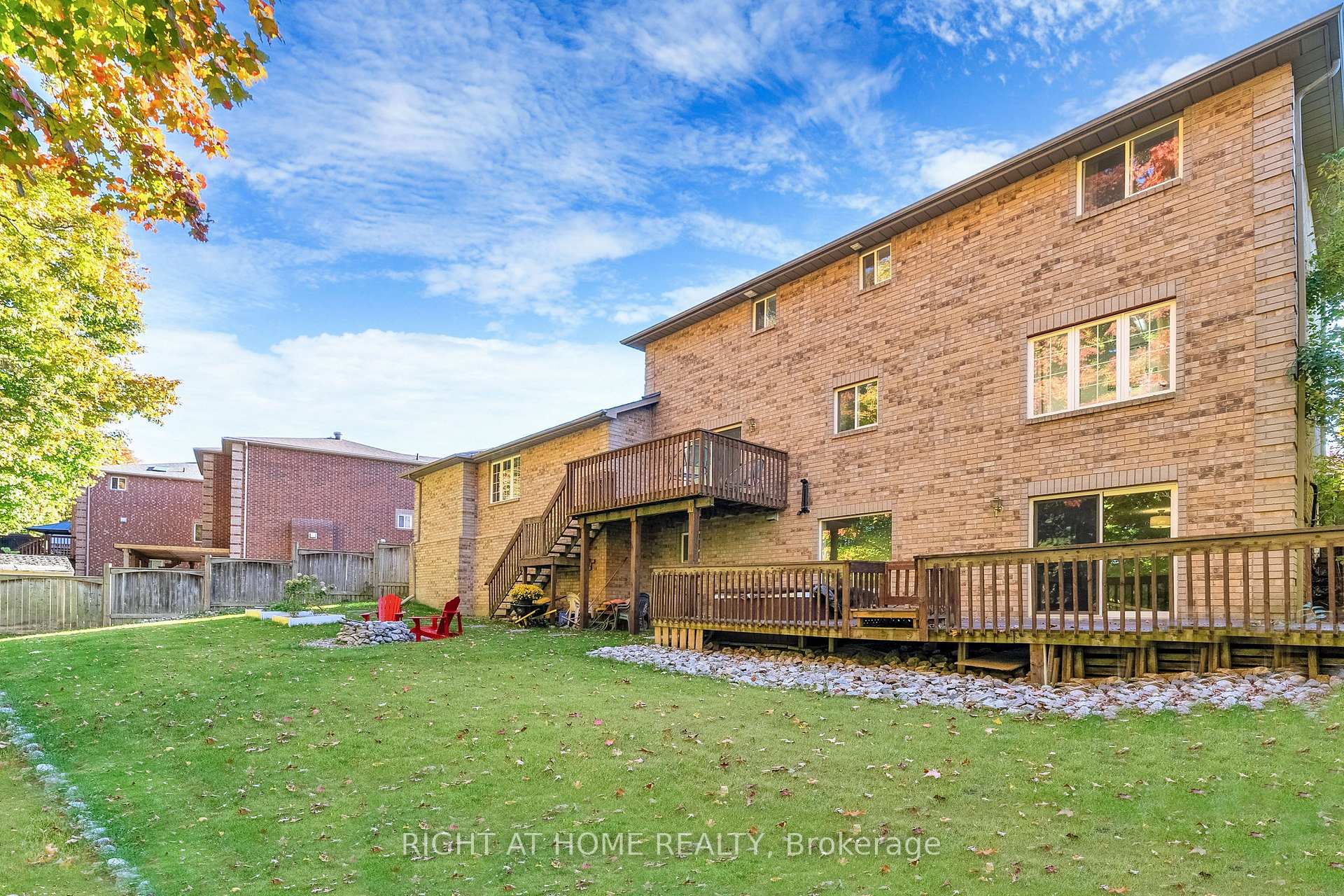 Photo 35 of 28 Holly Meadow Road, Barrie, Holly — HOMEH