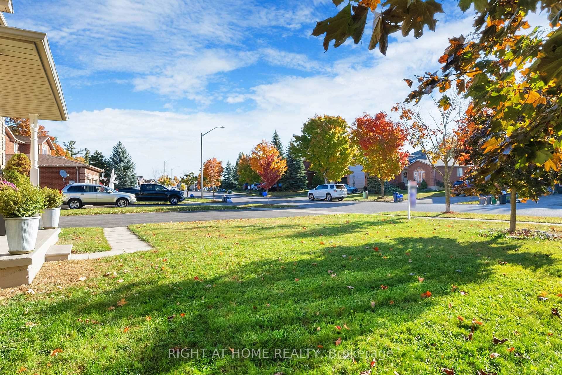 Photo 36 of 28 Holly Meadow Road, Barrie, Holly — HOMEH