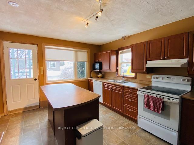 Photo 22 of 530 Tremblay Street, Hearst — HOMEH
