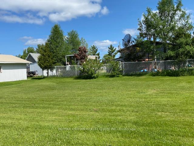 Photo 8 of 530 Tremblay Street, Hearst — HOMEH
