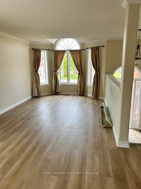 Photo 6 of 195 Pringle Drive, Barrie, Edgehill Drive — HOMEH