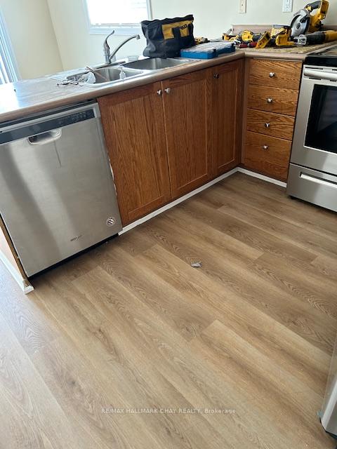 Photo 9 of 195 Pringle Drive, Barrie, Edgehill Drive — HOMEH