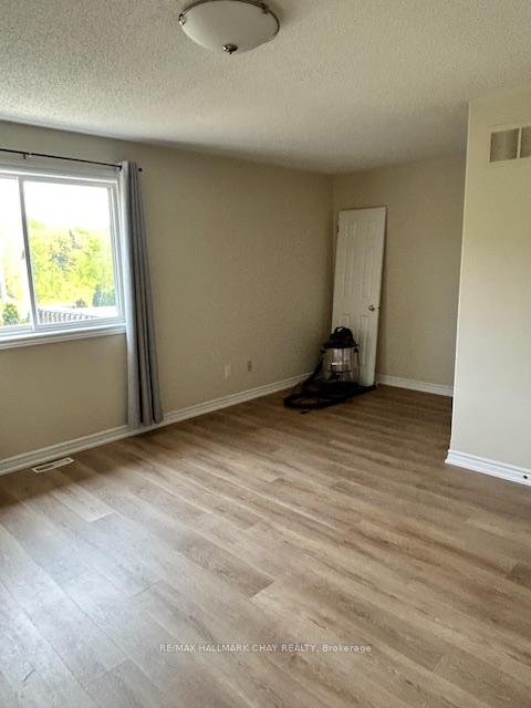 Photo 13 of 195 Pringle Drive, Barrie, Edgehill Drive — HOMEH