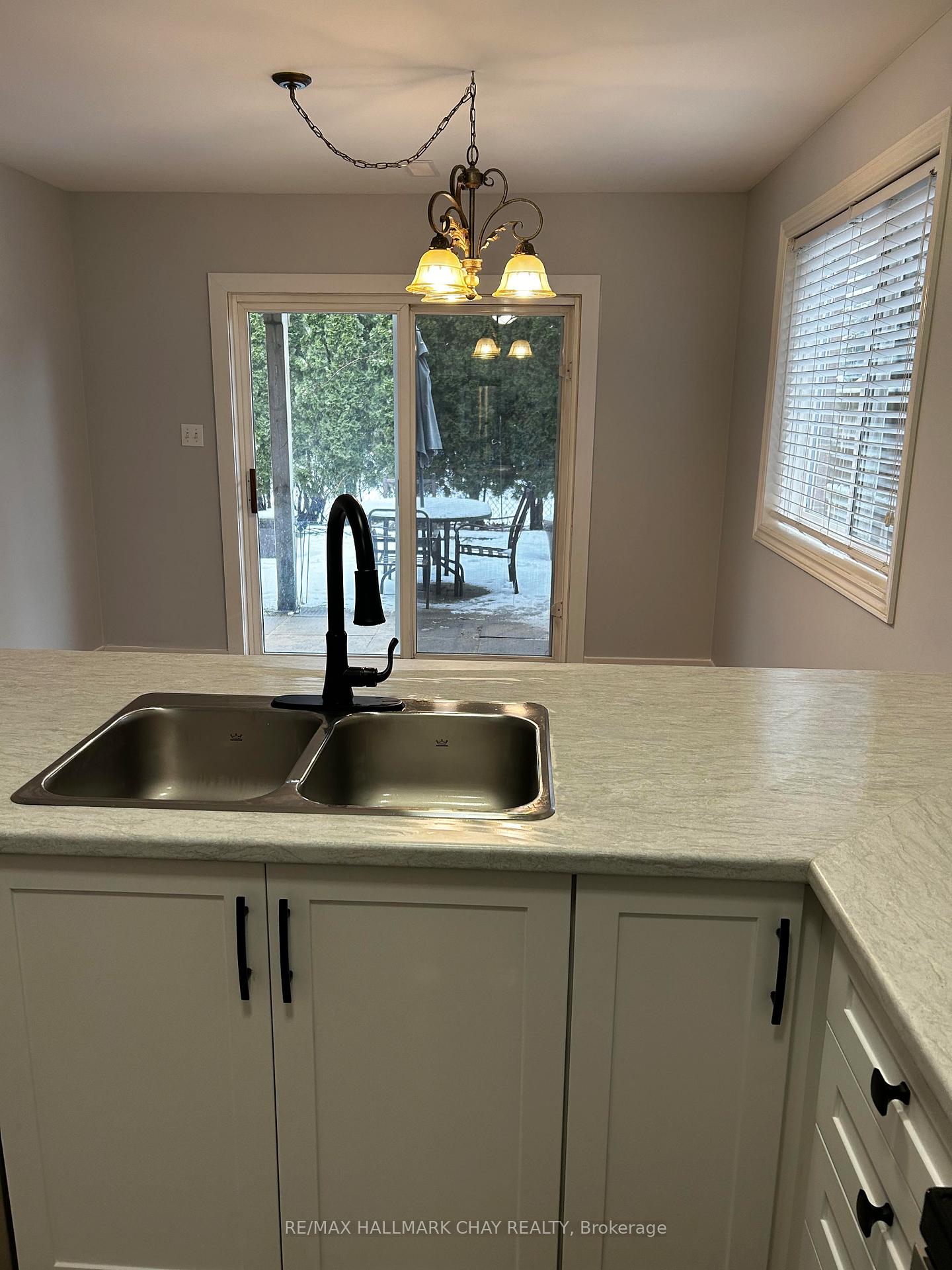 Photo 16 of 195 Pringle Drive, Barrie, Edgehill Drive — HOMEH