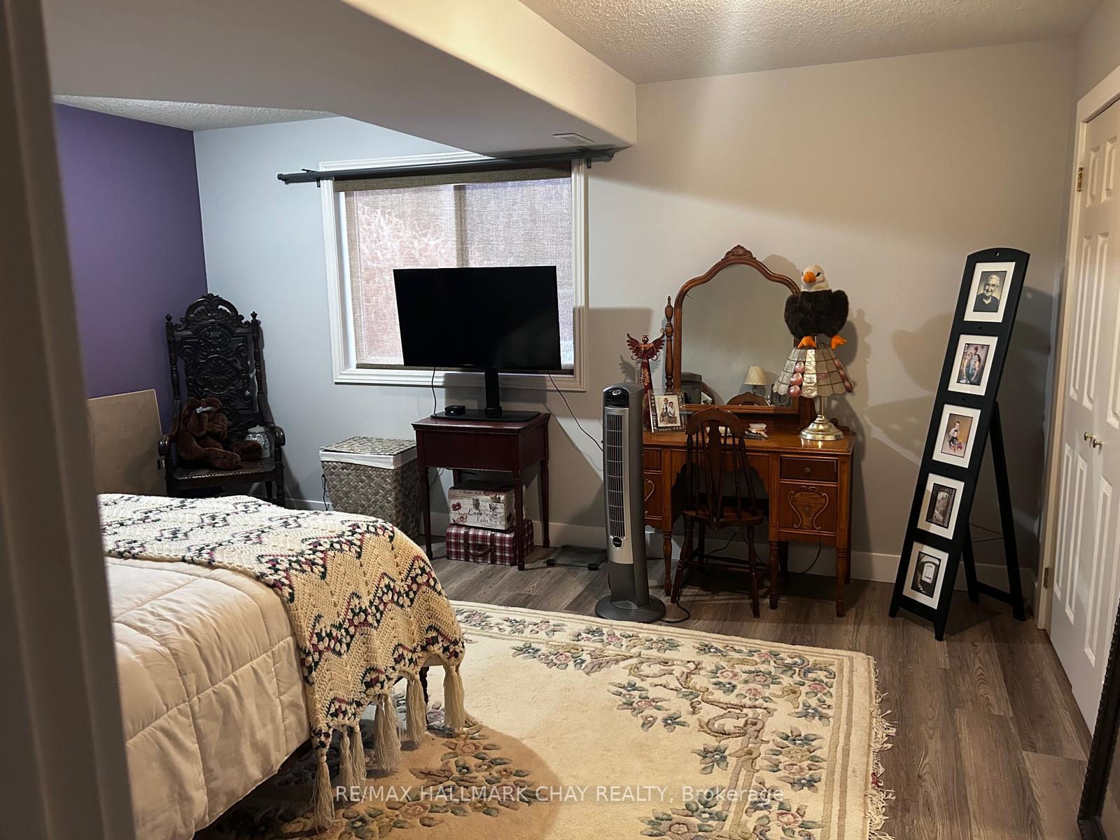 Photo 20 of 195 Pringle Drive, Barrie, Edgehill Drive — HOMEH
