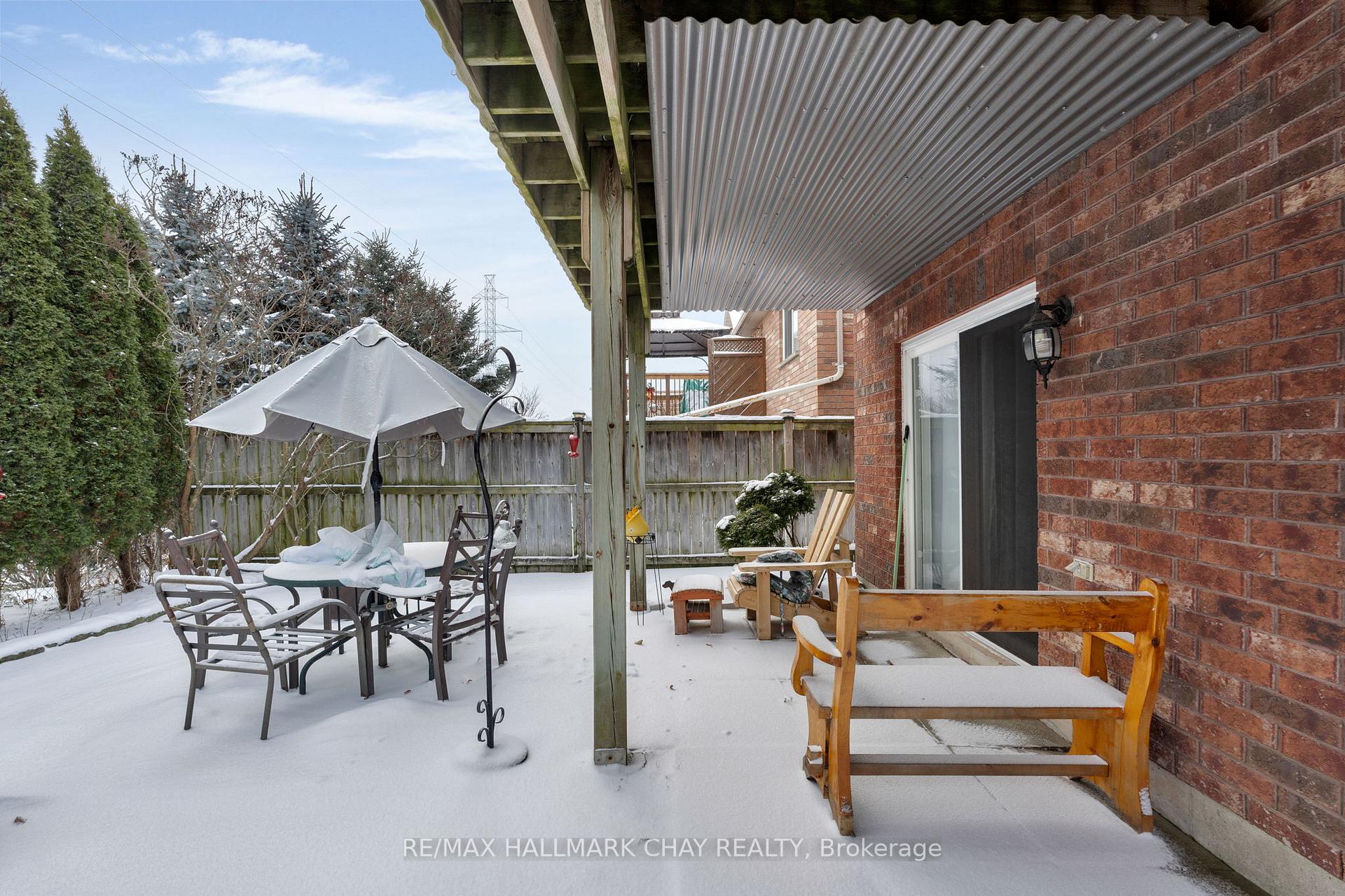 Photo 26 of 195 Pringle Drive, Barrie, Edgehill Drive — HOMEH