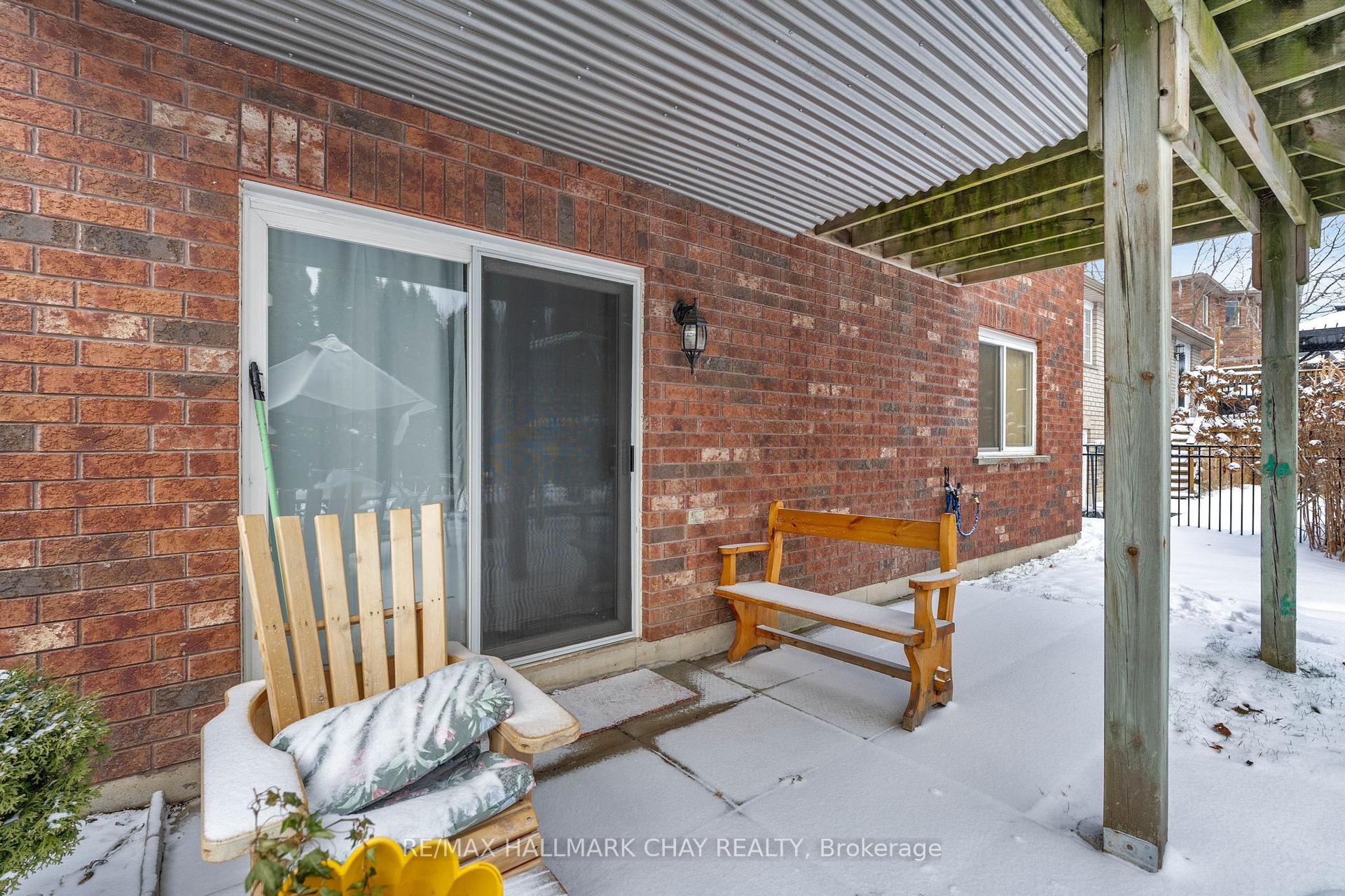 Photo 28 of 195 Pringle Drive, Barrie, Edgehill Drive — HOMEH