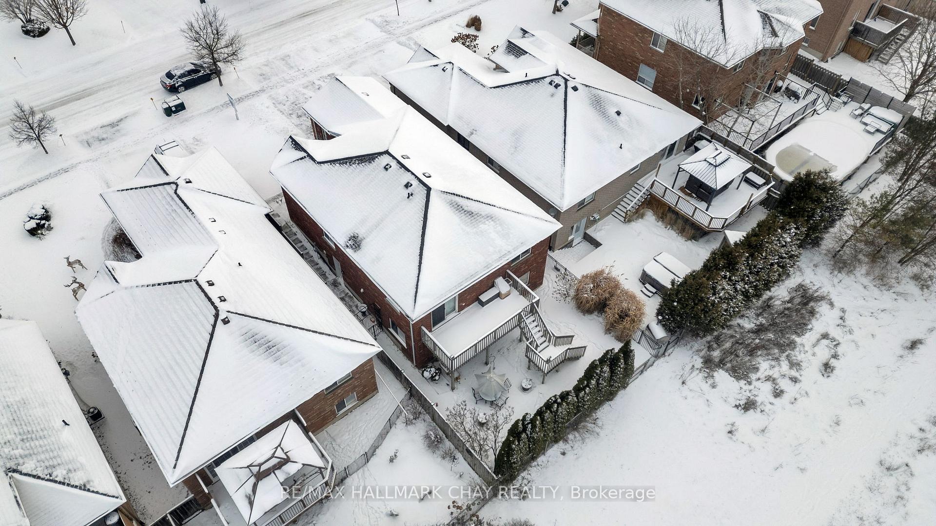 Photo 34 of 195 Pringle Drive, Barrie, Edgehill Drive — HOMEH