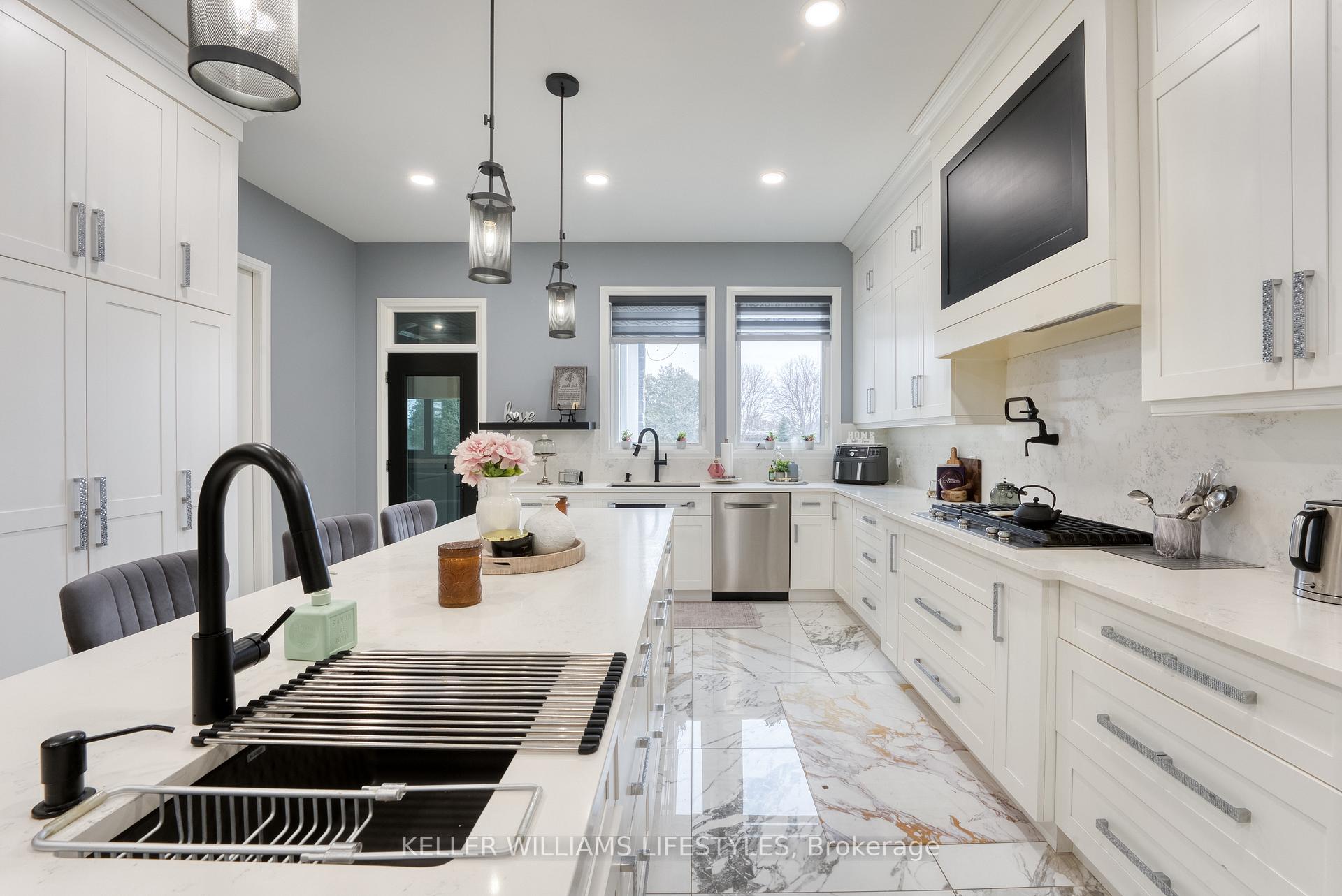 Photo 16 of 1316 Deer Run Road, Leamington — HOMEH