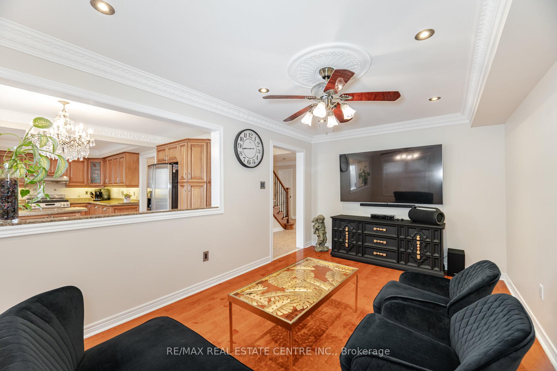 Photo 9 of 21 Falstaff Drive, Brampton, Fletcher's Creek South — HOMEH
