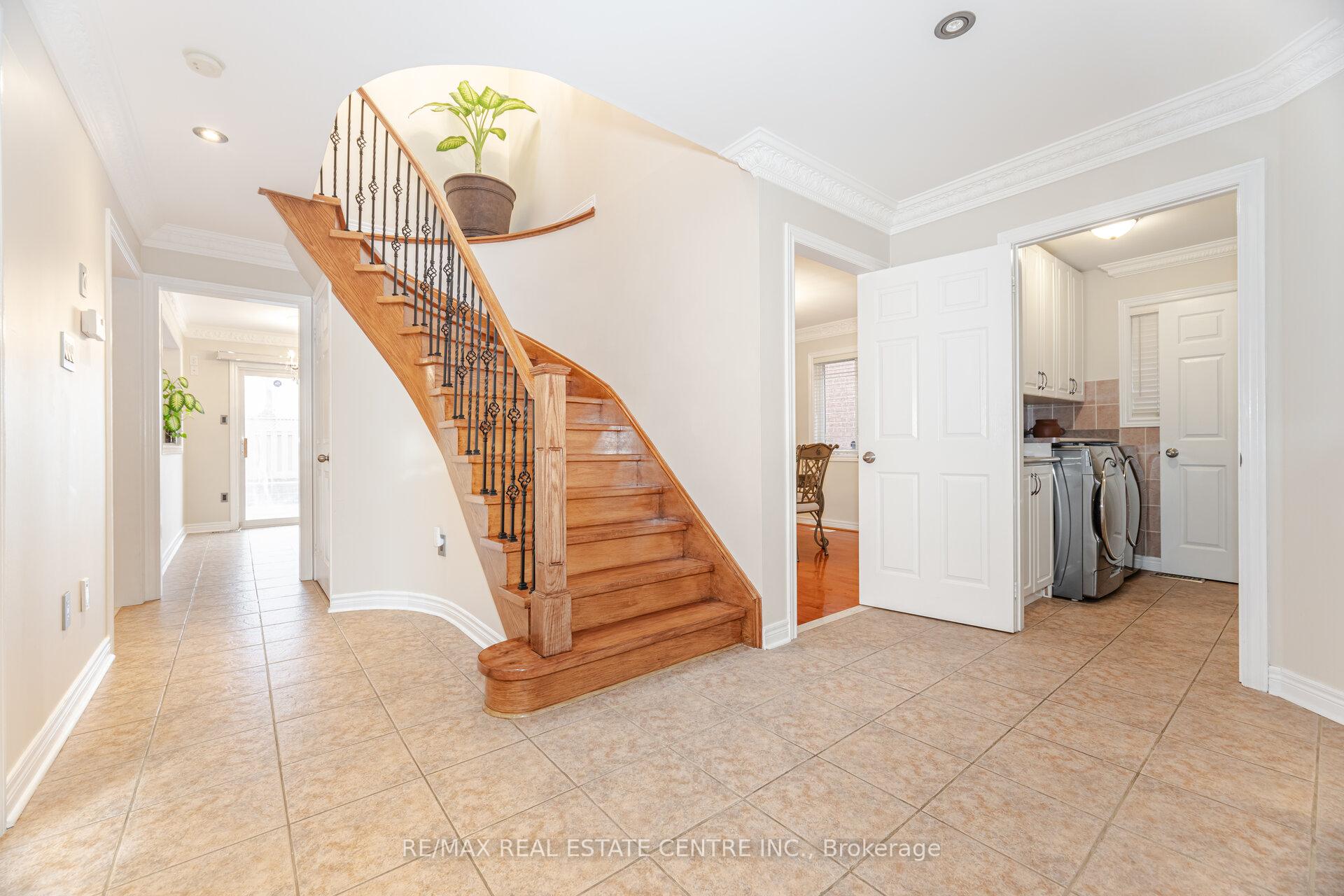 Photo 22 of 21 Falstaff Drive, Brampton, Fletcher's Creek South — HOMEH