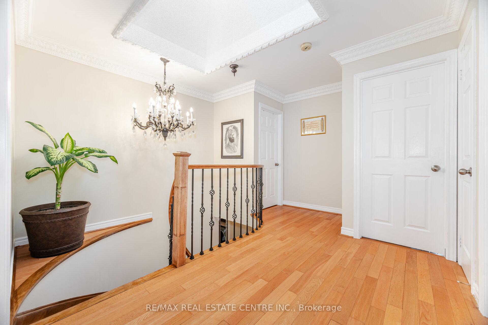 Photo 23 of 21 Falstaff Drive, Brampton, Fletcher's Creek South — HOMEH