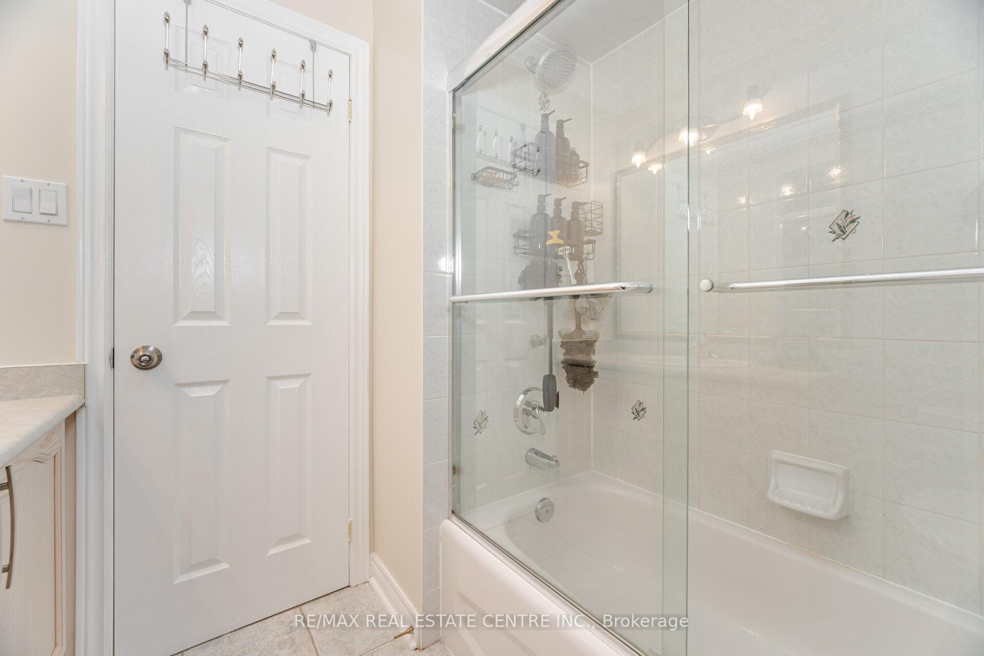 Photo 37 of 21 Falstaff Drive, Brampton, Fletcher's Creek South — HOMEH