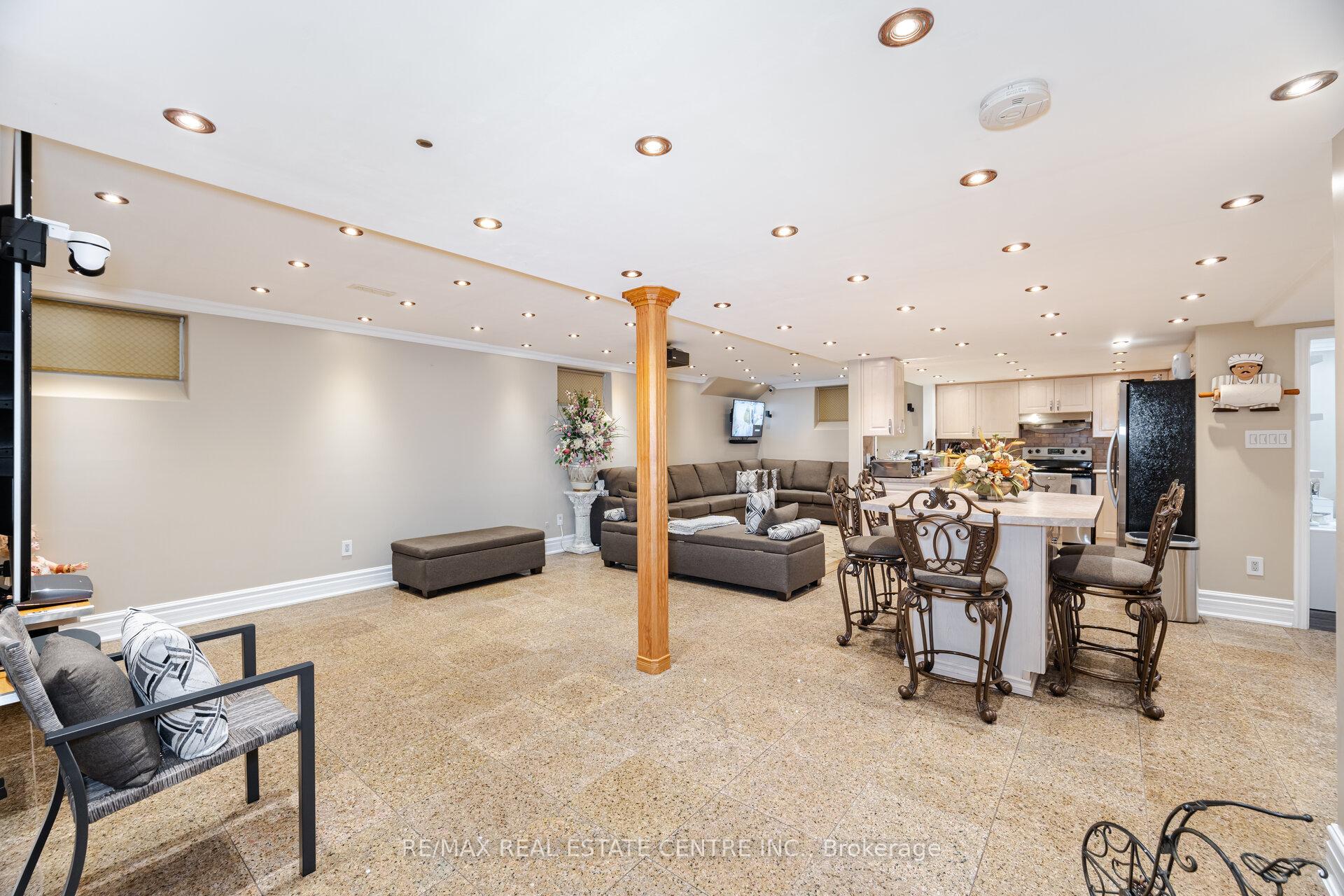 Photo 39 of 21 Falstaff Drive, Brampton, Fletcher's Creek South — HOMEH