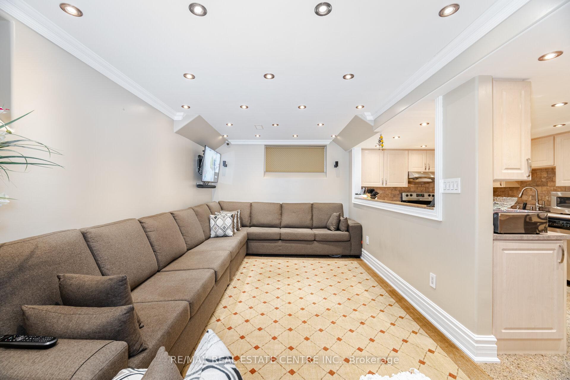 Photo 41 of 21 Falstaff Drive, Brampton, Fletcher's Creek South — HOMEH
