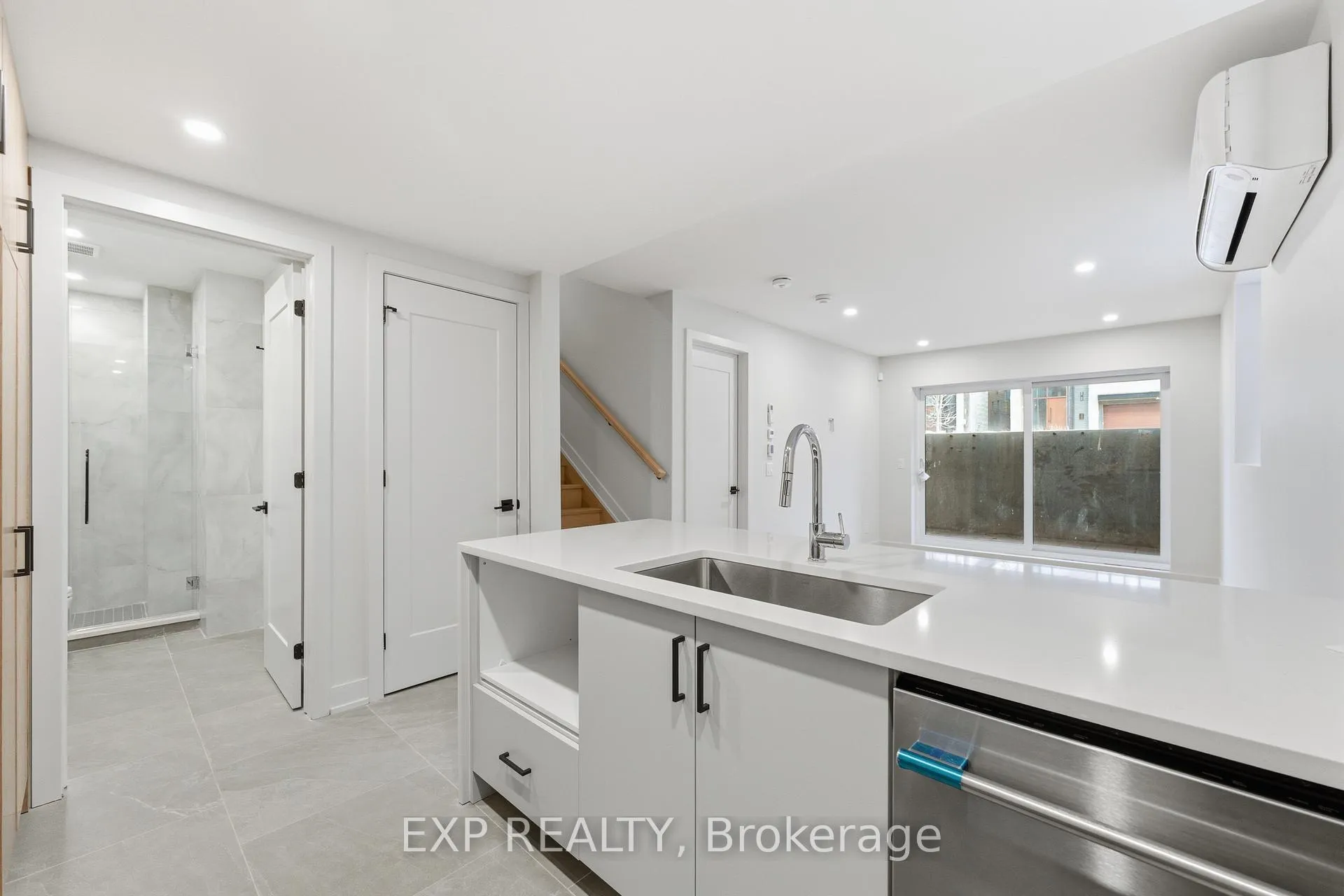 Photo 7 of Unit #D, 514 Roosevelt Avenue, Ottawa, McKellar/Highland — HOMEH