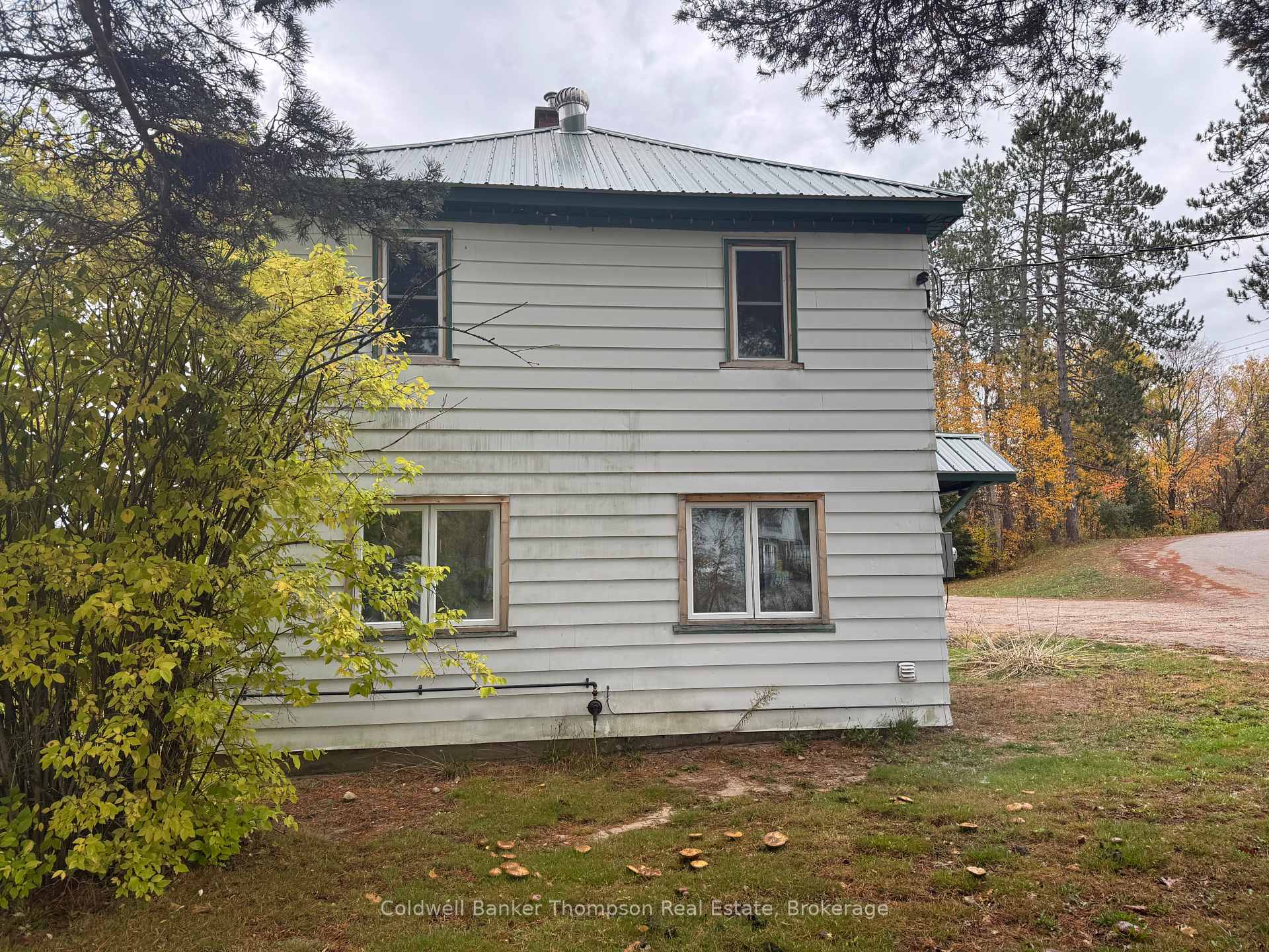 Photo 1 of 1773 Highway 518 E, Kearney — HOMEH