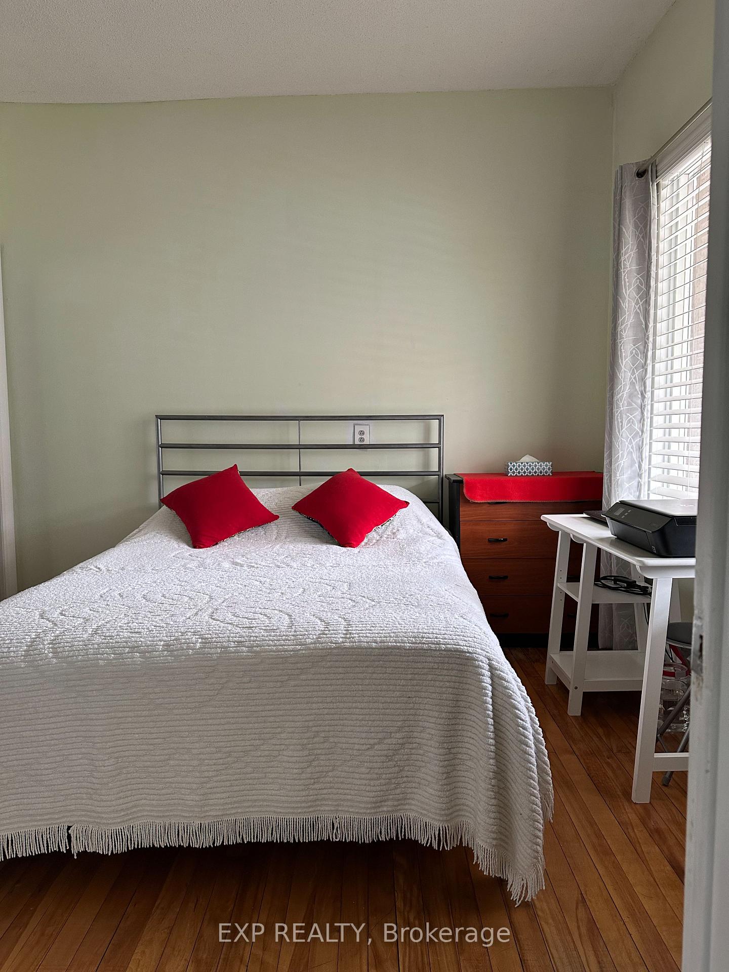 Photo 4 of 21 Oak Avenue, Hamilton, Landsdale — HOMEH