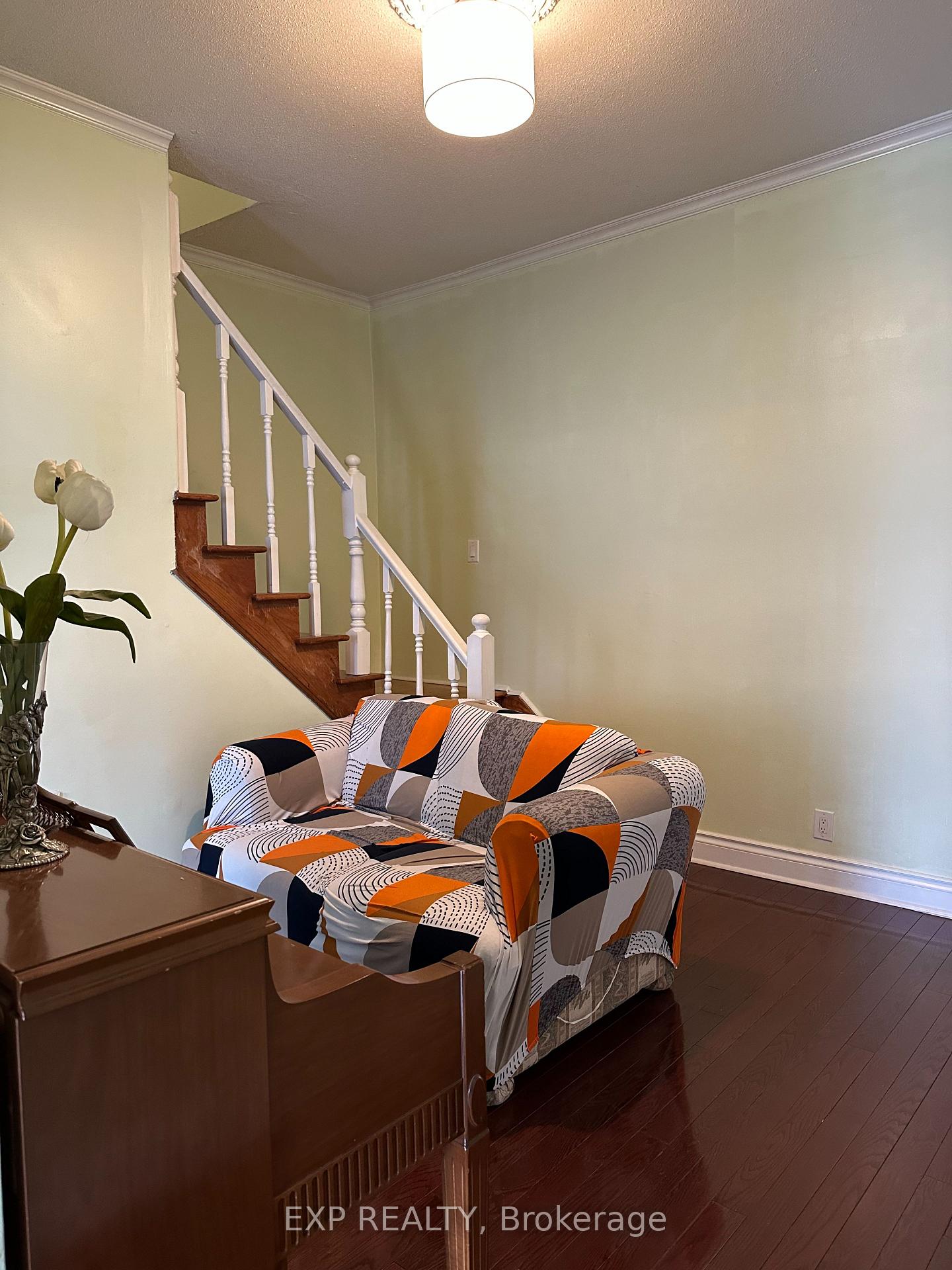 Photo 5 of 21 Oak Avenue, Hamilton, Landsdale — HOMEH
